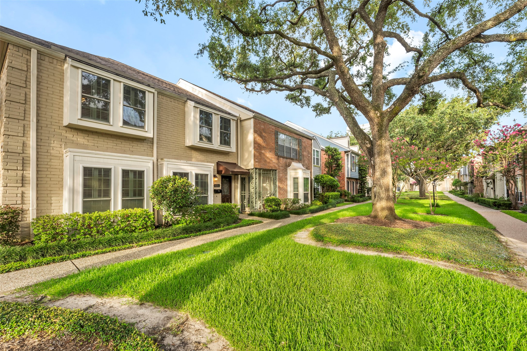 1553 W Sam Houston Parkway S Property Photo 3