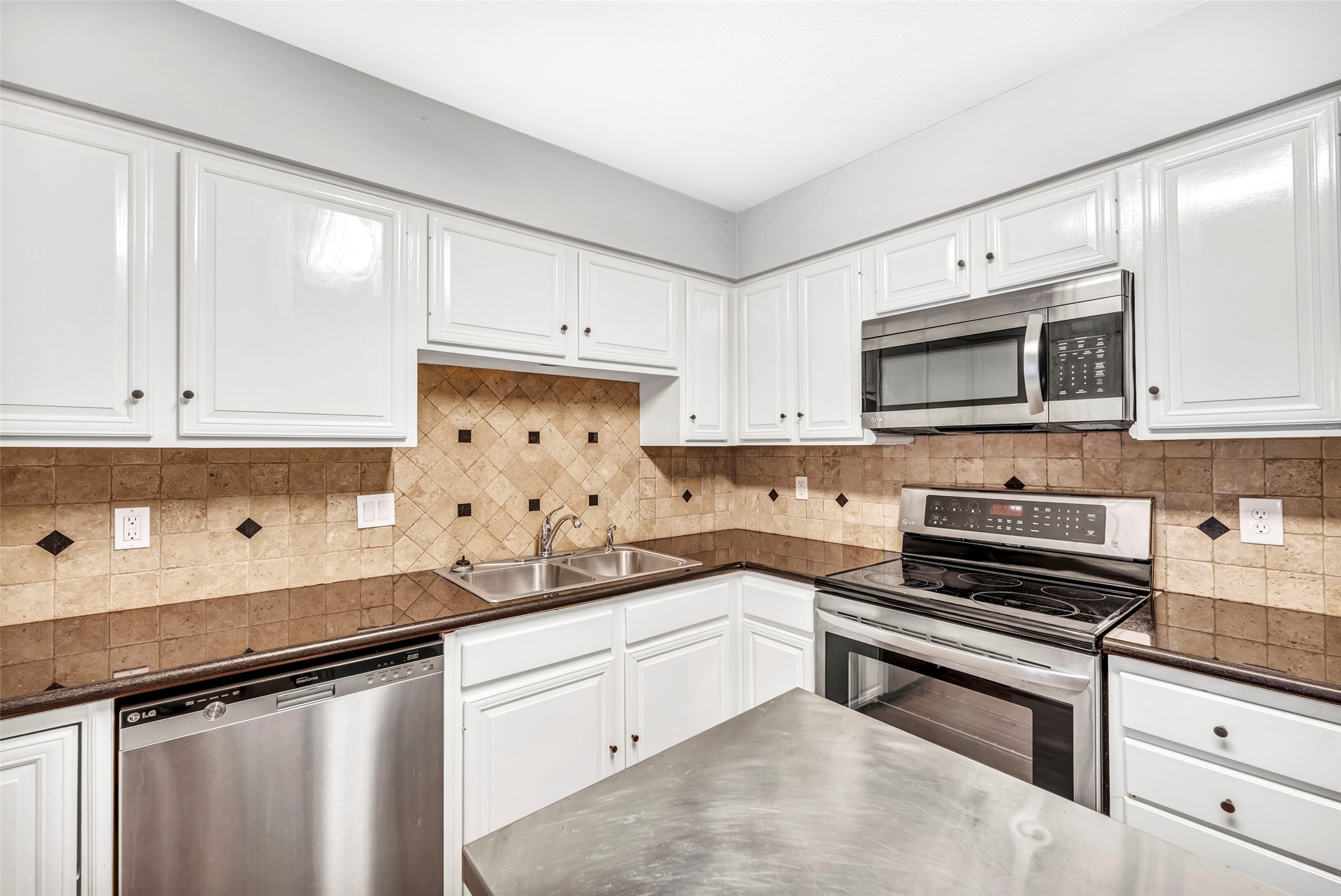 1553 W Sam Houston Parkway S Property Photo 12