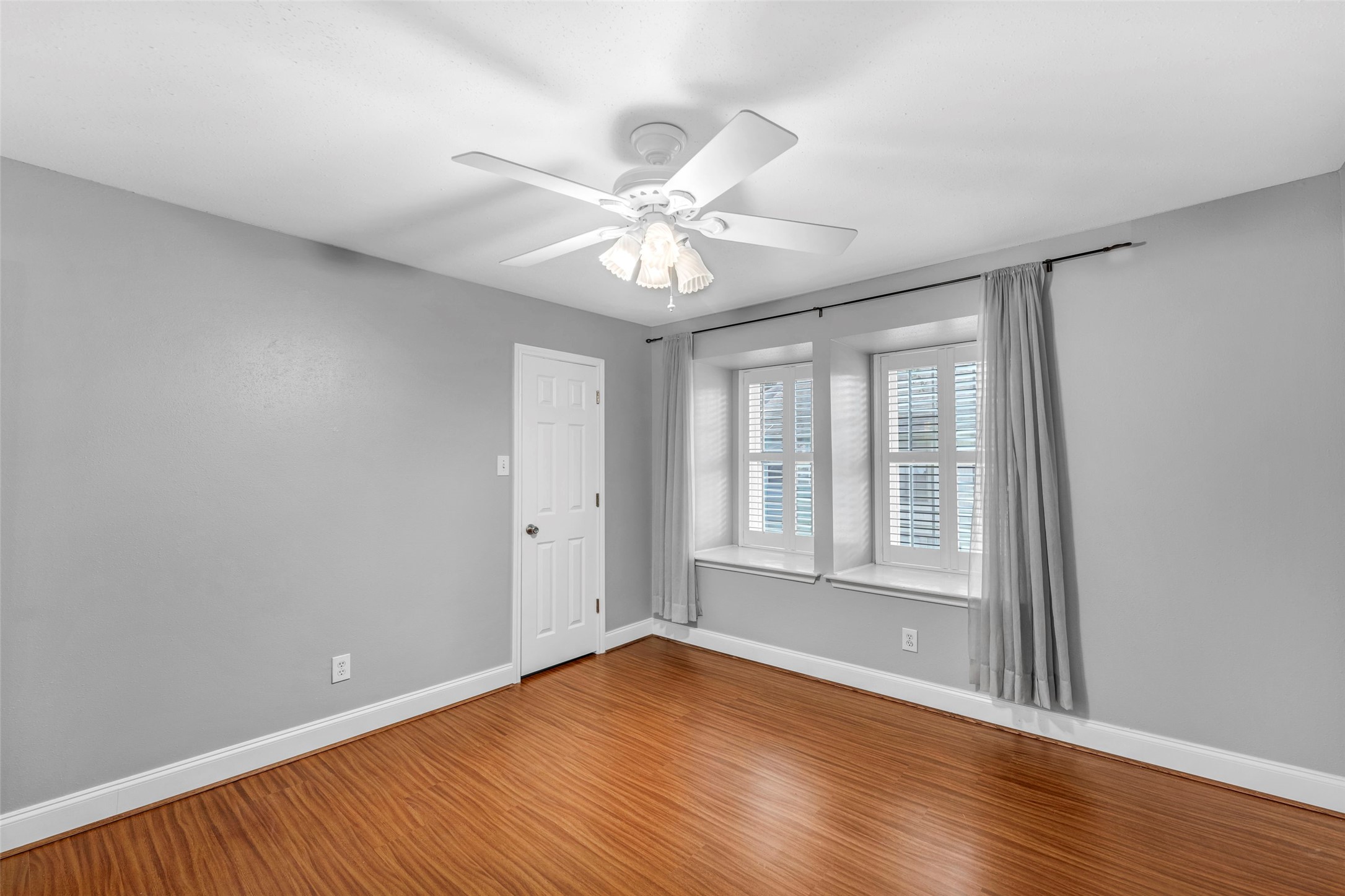 1553 W Sam Houston Parkway S Property Photo 24
