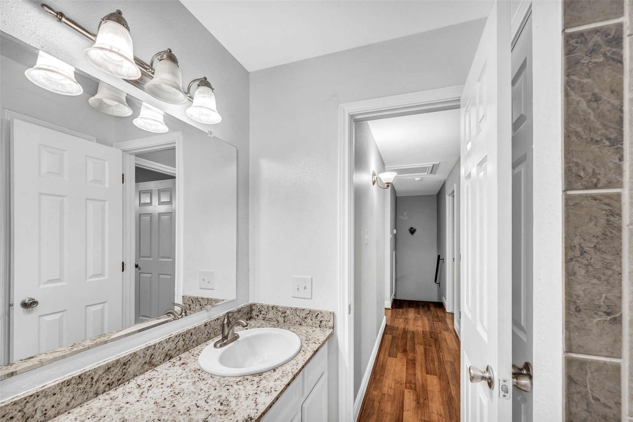 1553 W Sam Houston Parkway S Property Photo 27