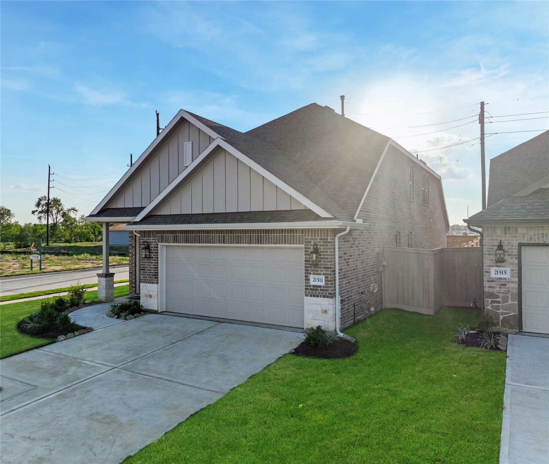 21511 Berry Crest Lane Property Photo 3