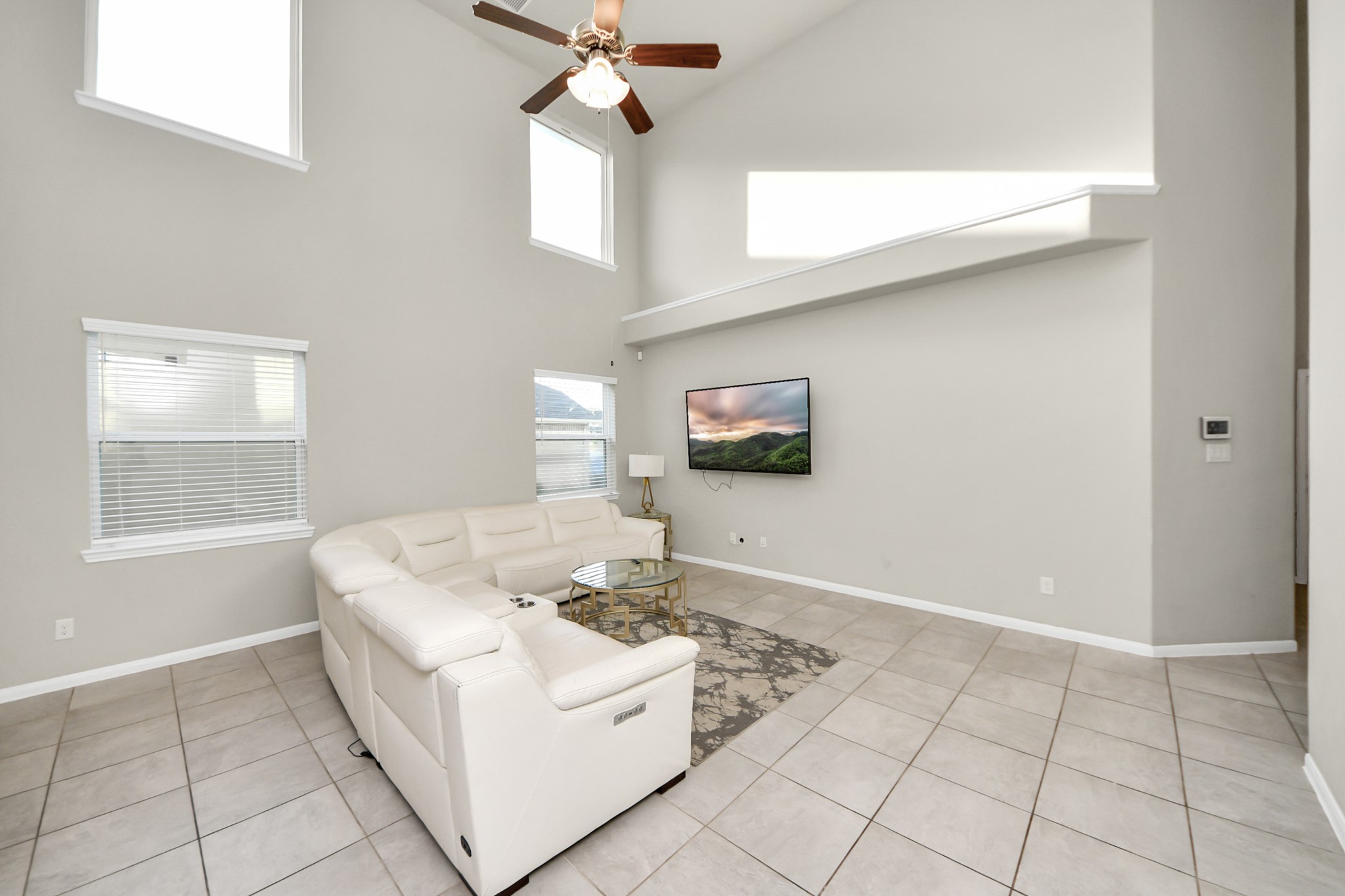 6302 Prince Place Drive Property Photo 5