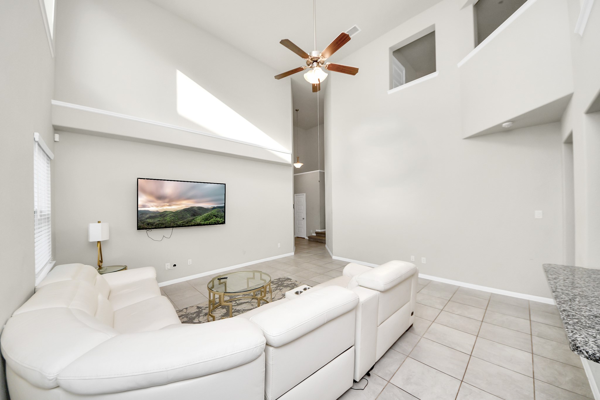 6302 Prince Place Drive Property Photo 6