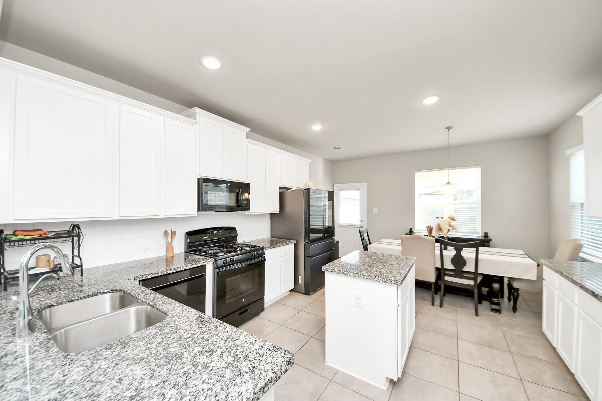 6302 Prince Place Drive Property Photo 10