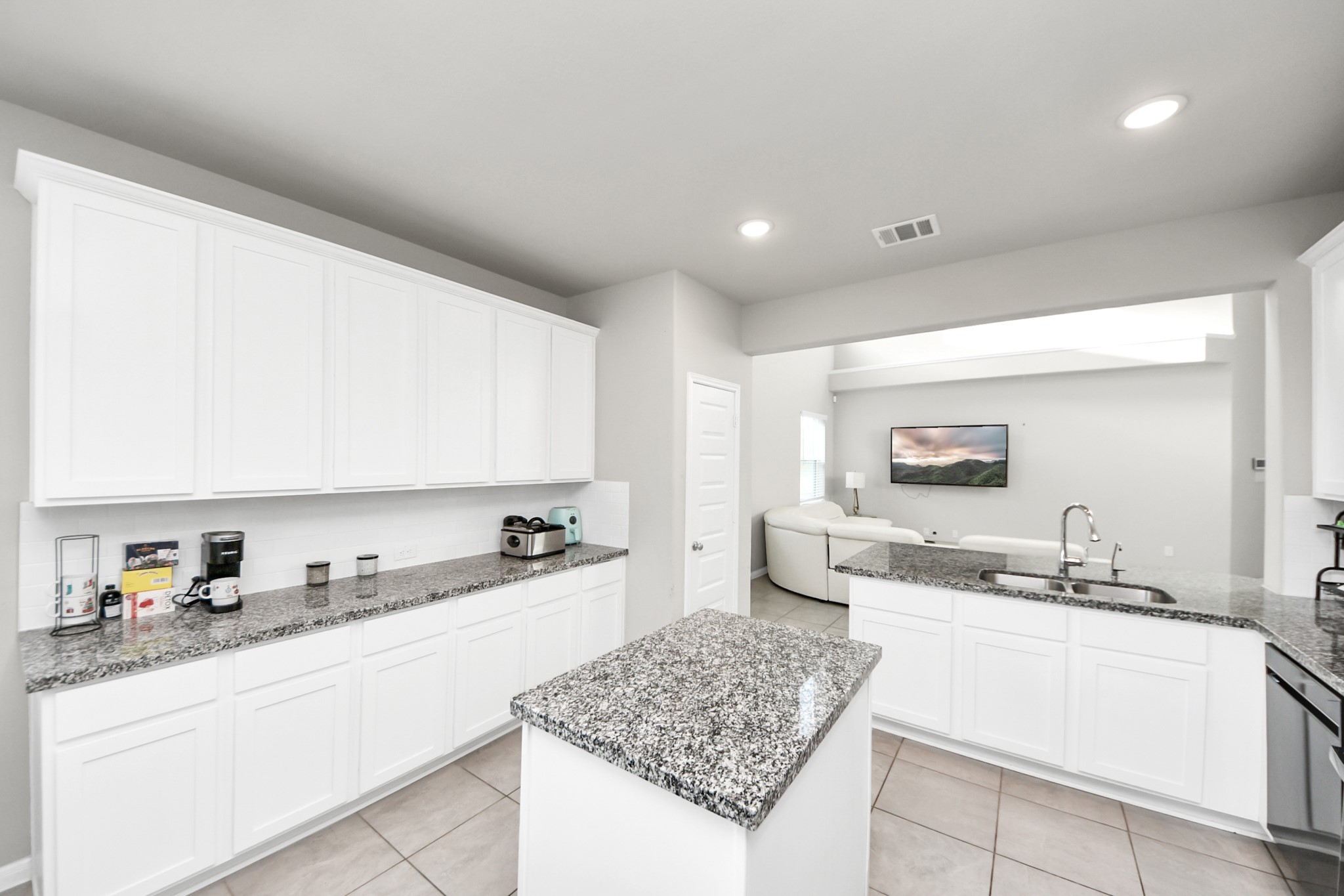 6302 Prince Place Drive Property Photo 13