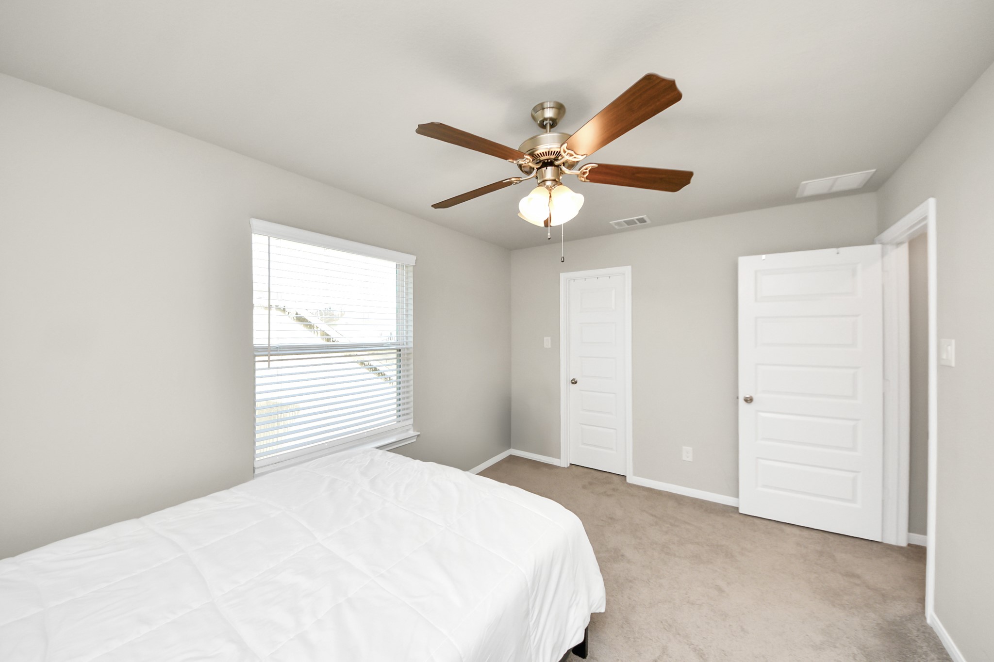6302 Prince Place Drive Property Photo 32