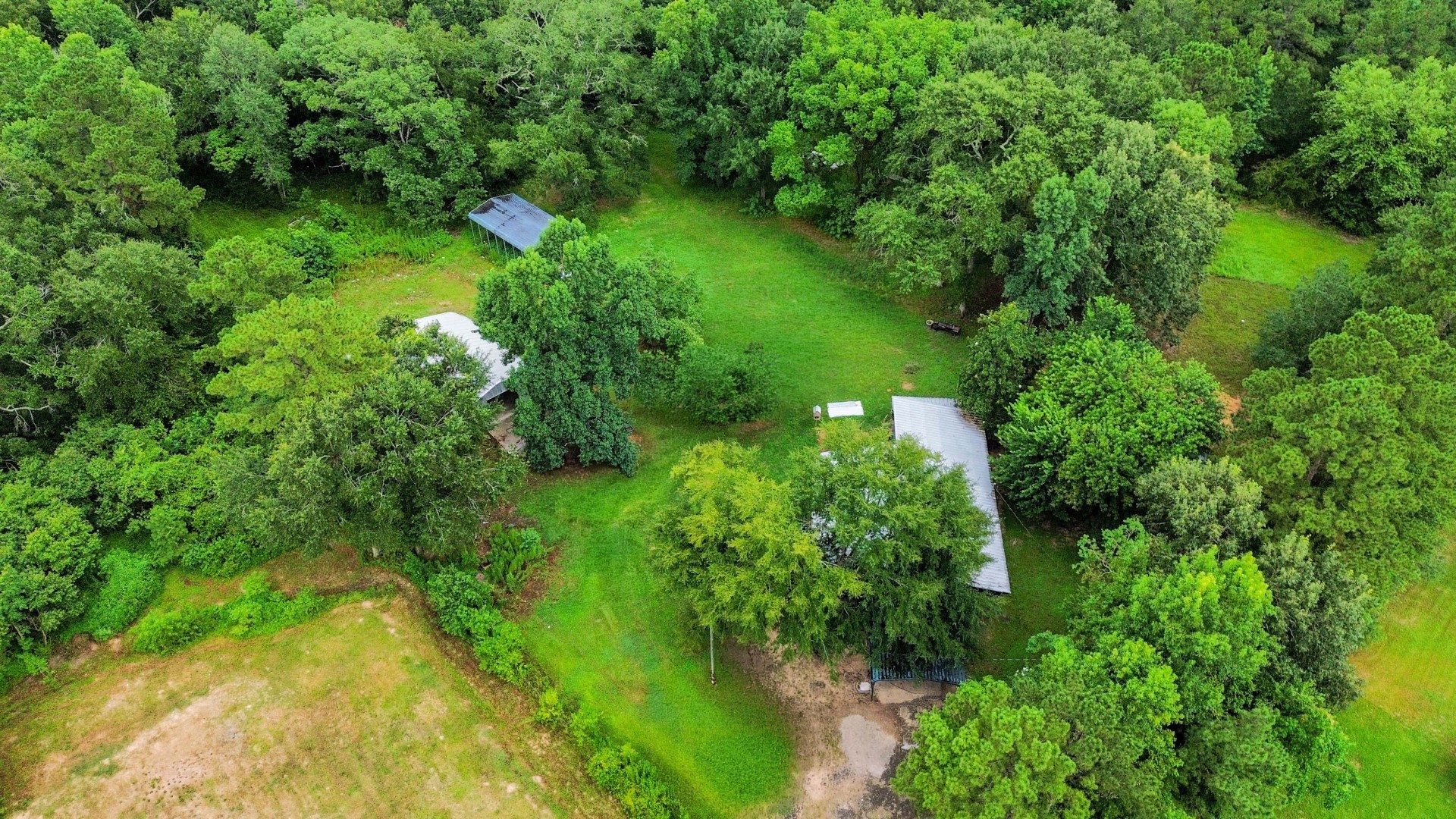 435 County Road 3310 Property Photo 42
