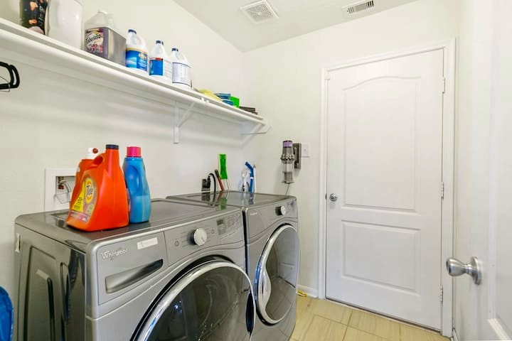 14311 Hickory Stream Court Property Photo 8