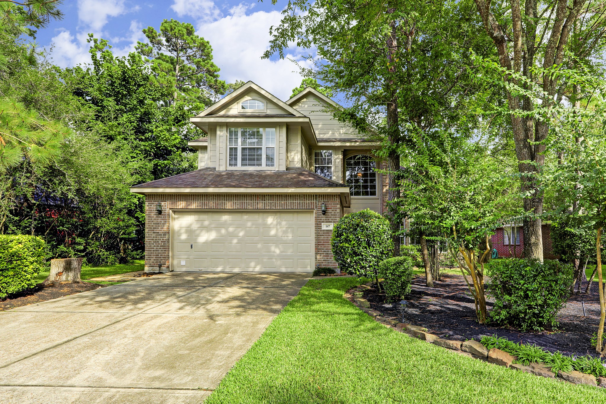 147 N Willow Point Circle Property Photo 1