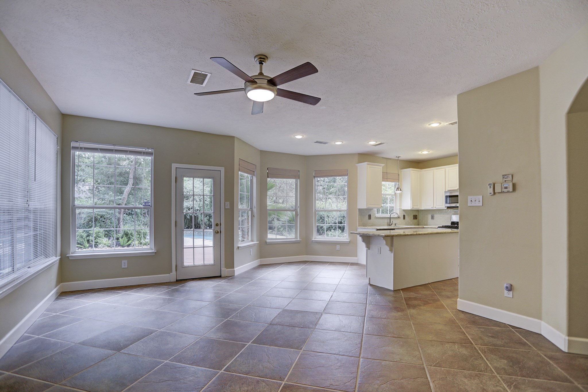 147 N Willow Point Circle Property Photo 10