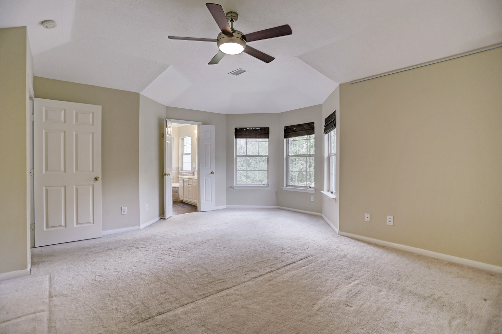 147 N Willow Point Circle Property Photo 12