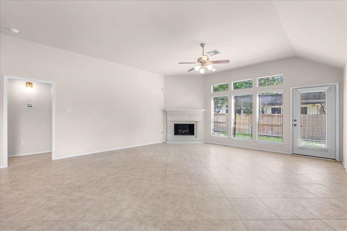 2805 Enchanted Lake Drive Property Photo 13