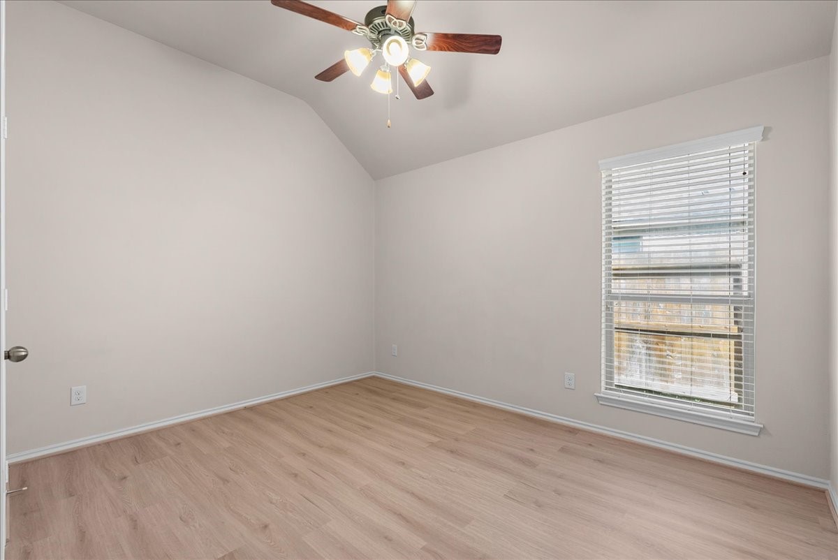 2805 Enchanted Lake Drive Property Photo 28