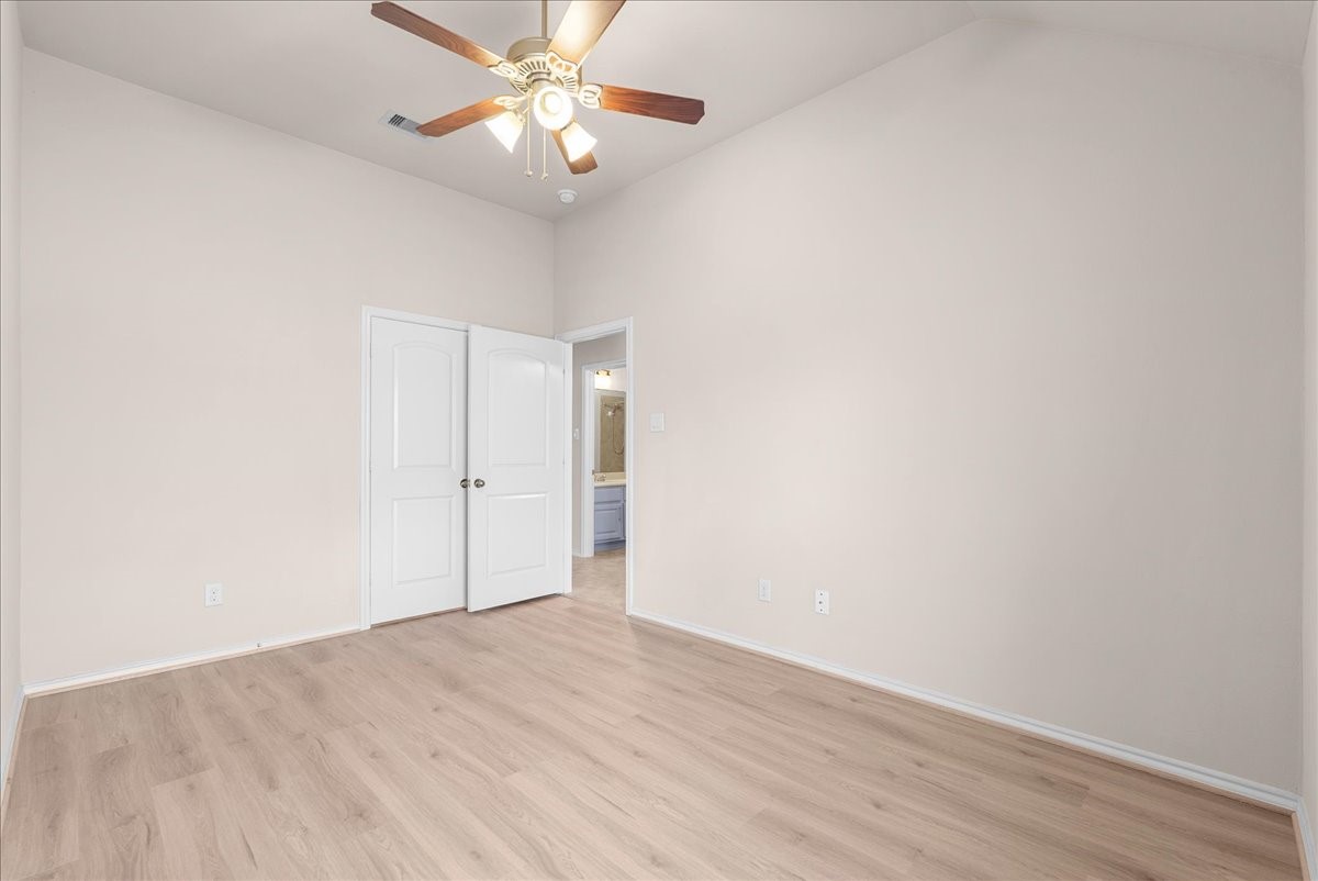 2805 Enchanted Lake Drive Property Photo 31