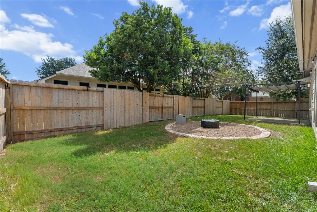 2805 Enchanted Lake Drive Property Photo 39