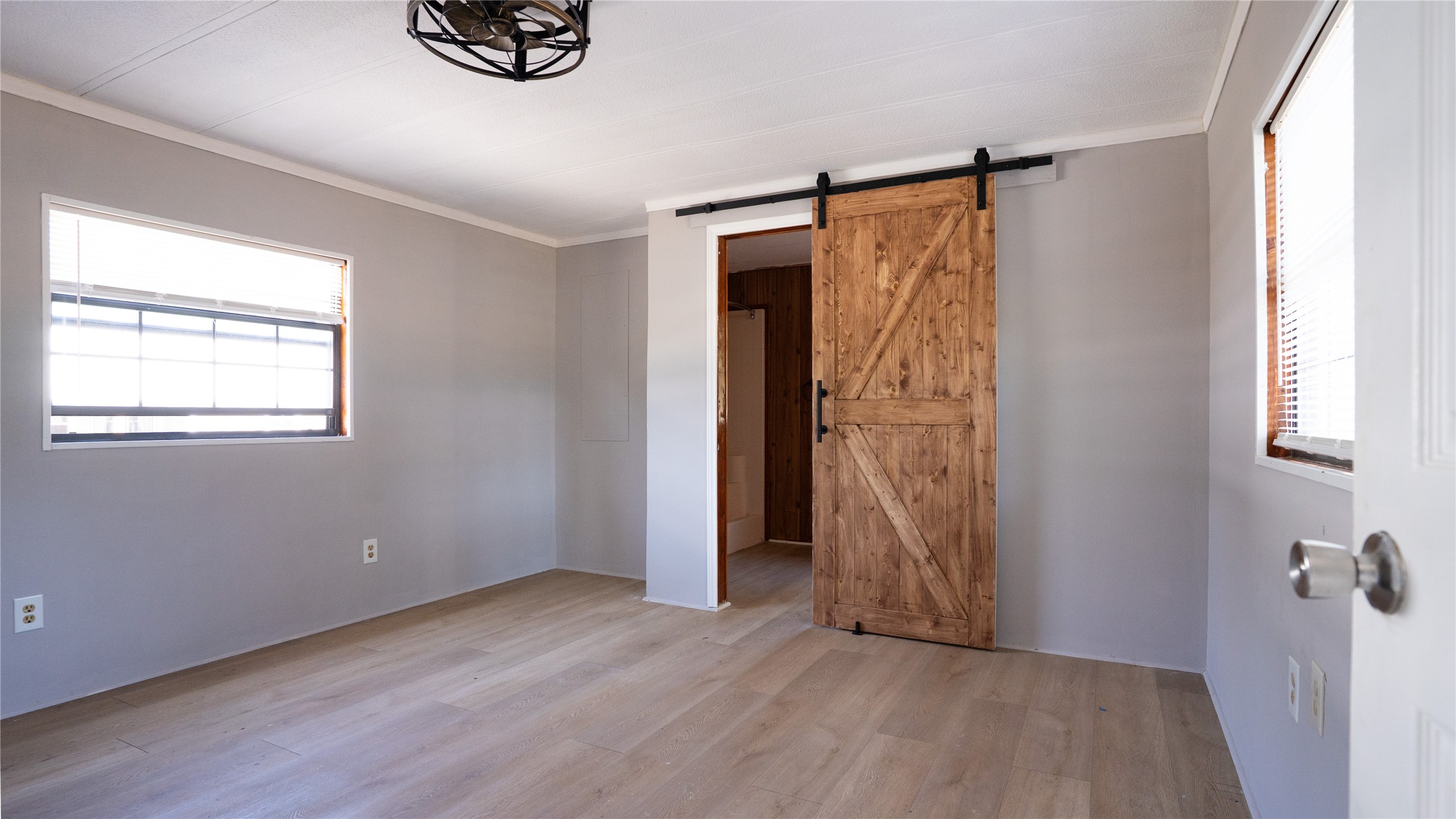 21288 North Street Property Photo 8