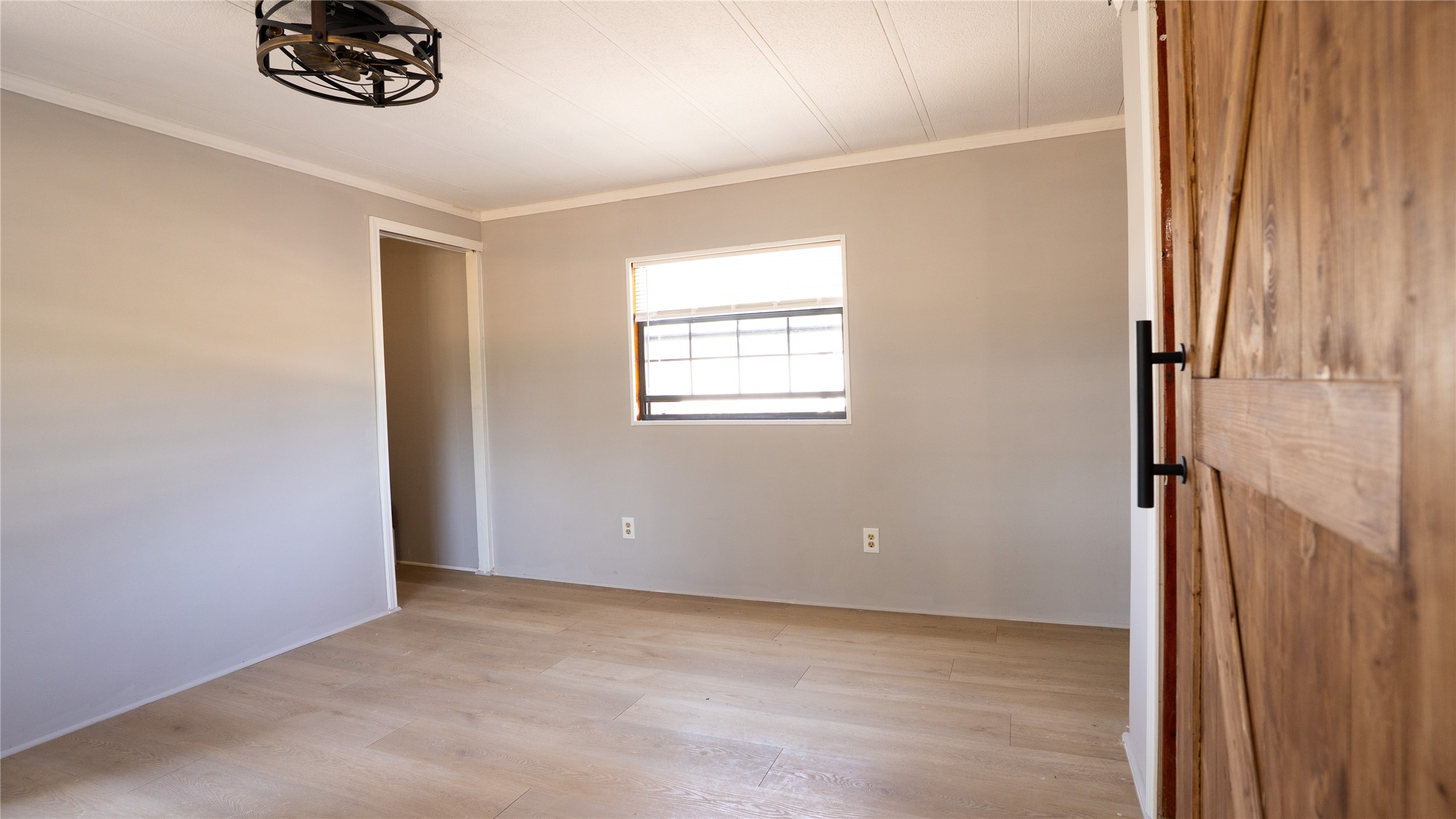 21288 North Street Property Photo 9