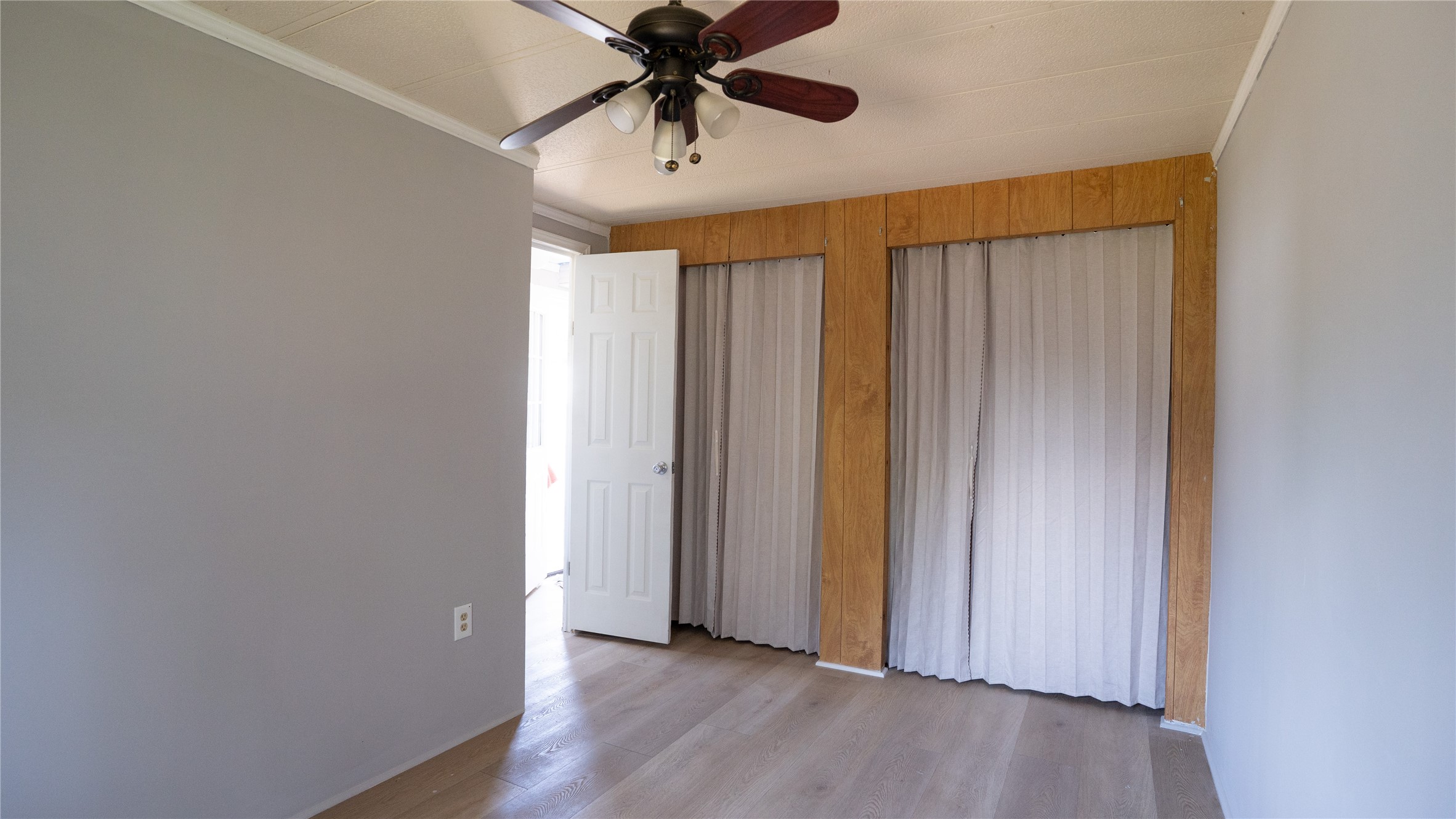 21288 North Street Property Photo 13