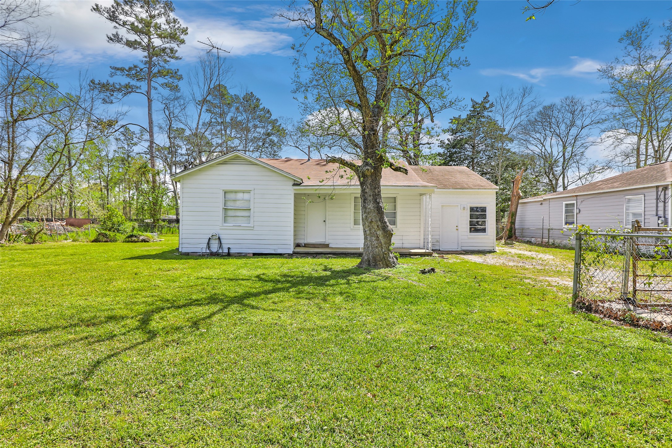 305 Cherry Creek Road Property Photo