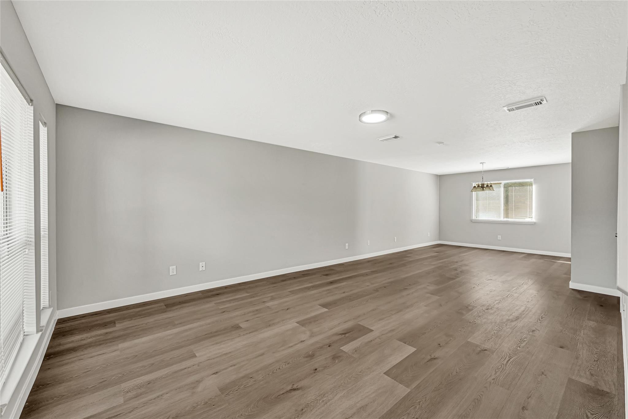 18119 June Forest Drive Property Photo 9