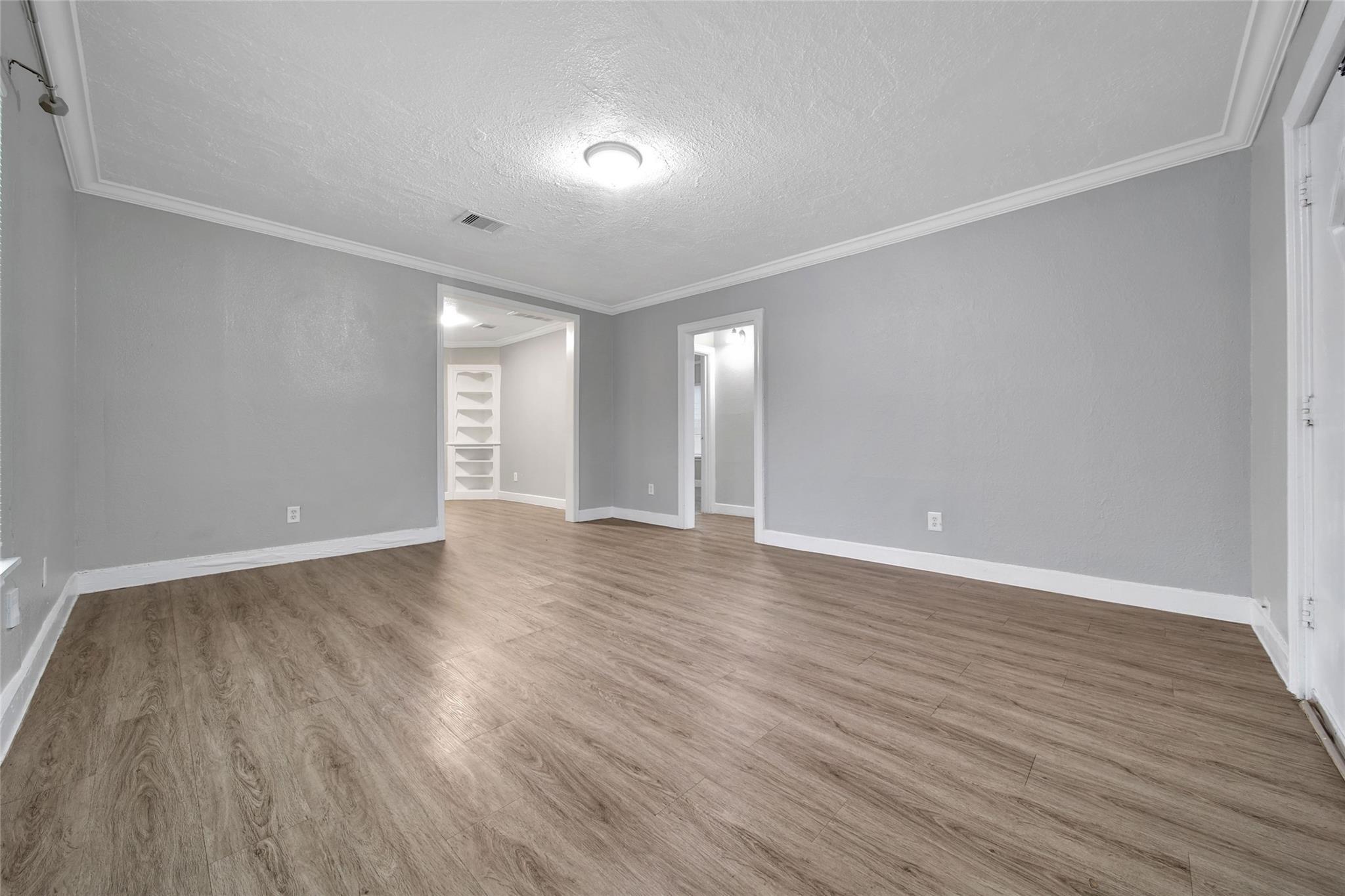 7707 Arberry Street, Houston Tx 77012 Property Photo 2