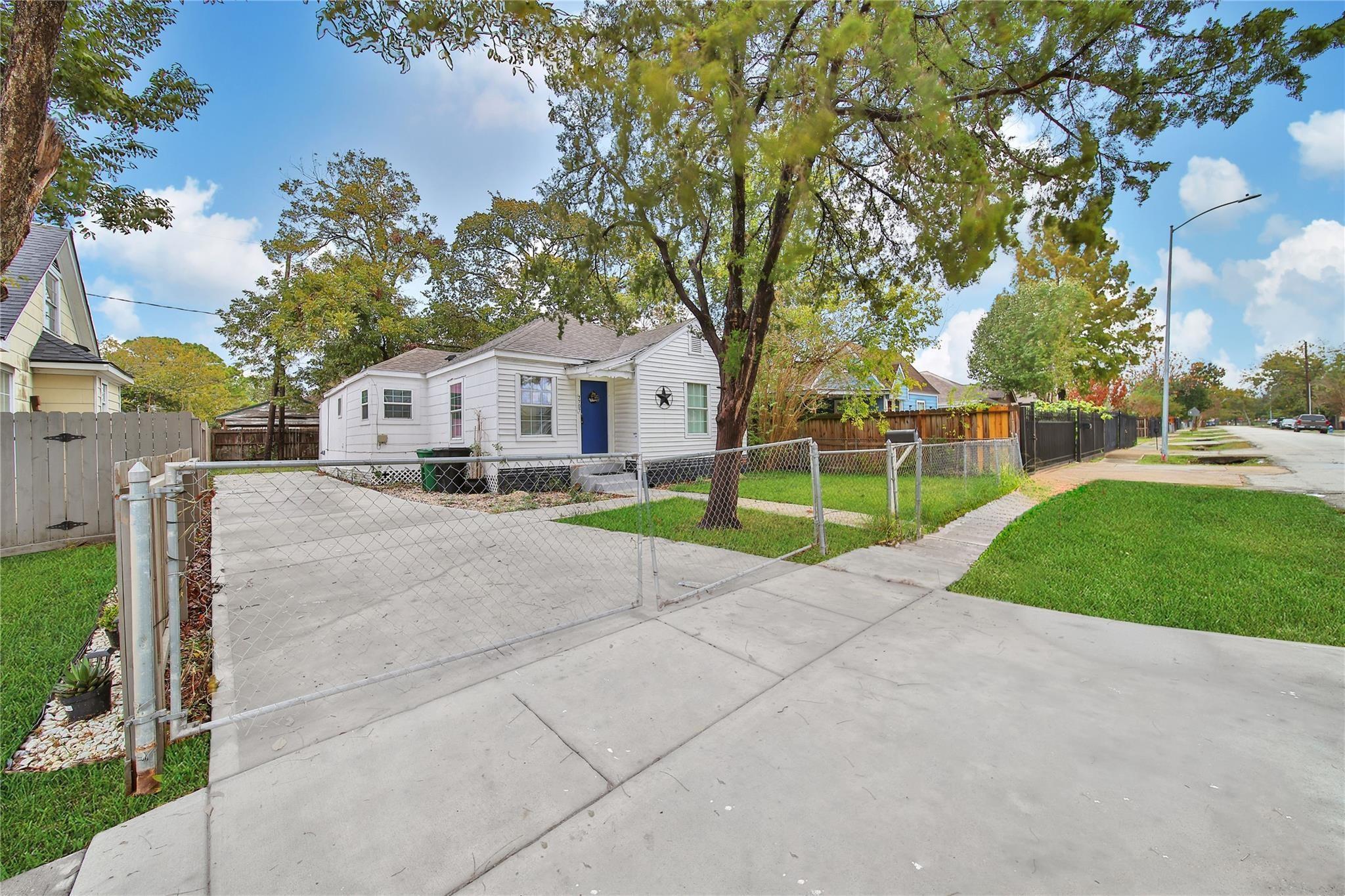 7707 Arberry Street, Houston Tx 77012 Property Photo 25