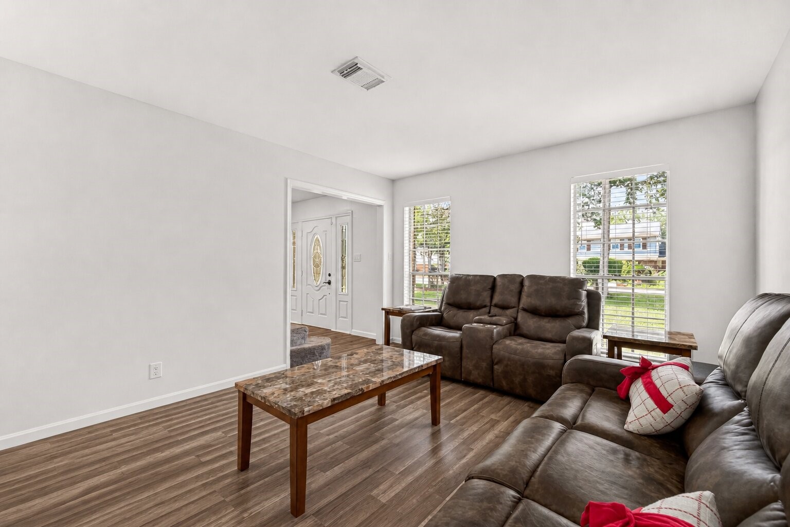 1523 Bodart Drive Property Photo 4