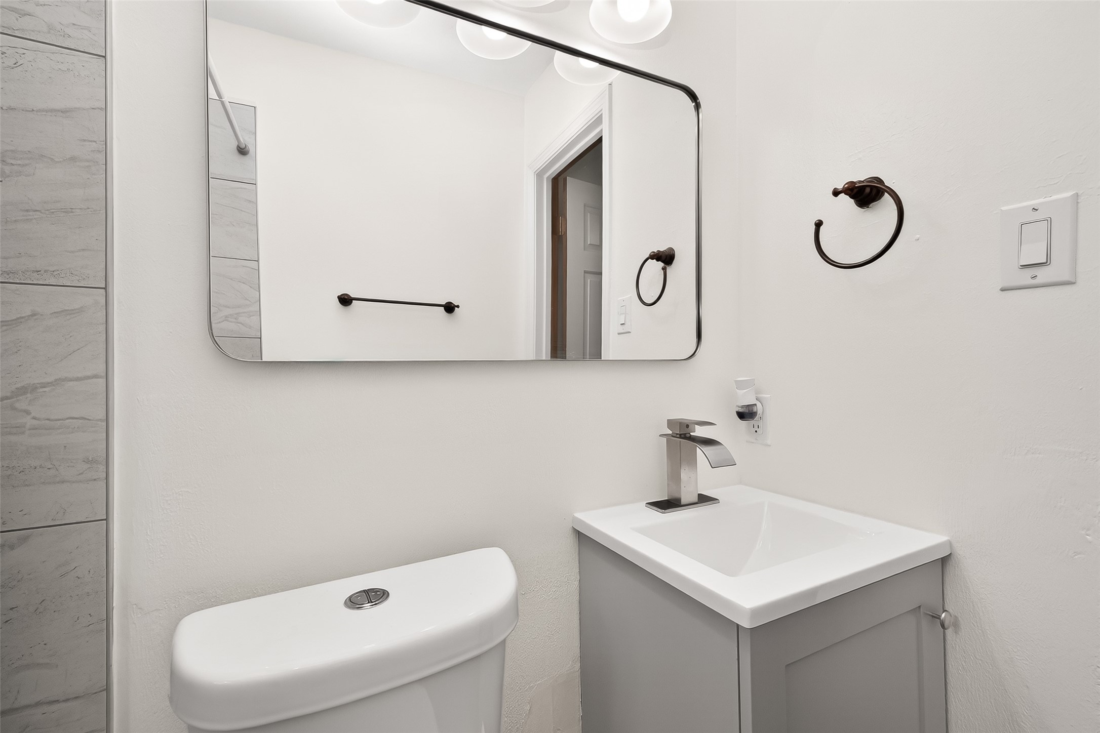 1523 Bodart Drive Property Photo 23