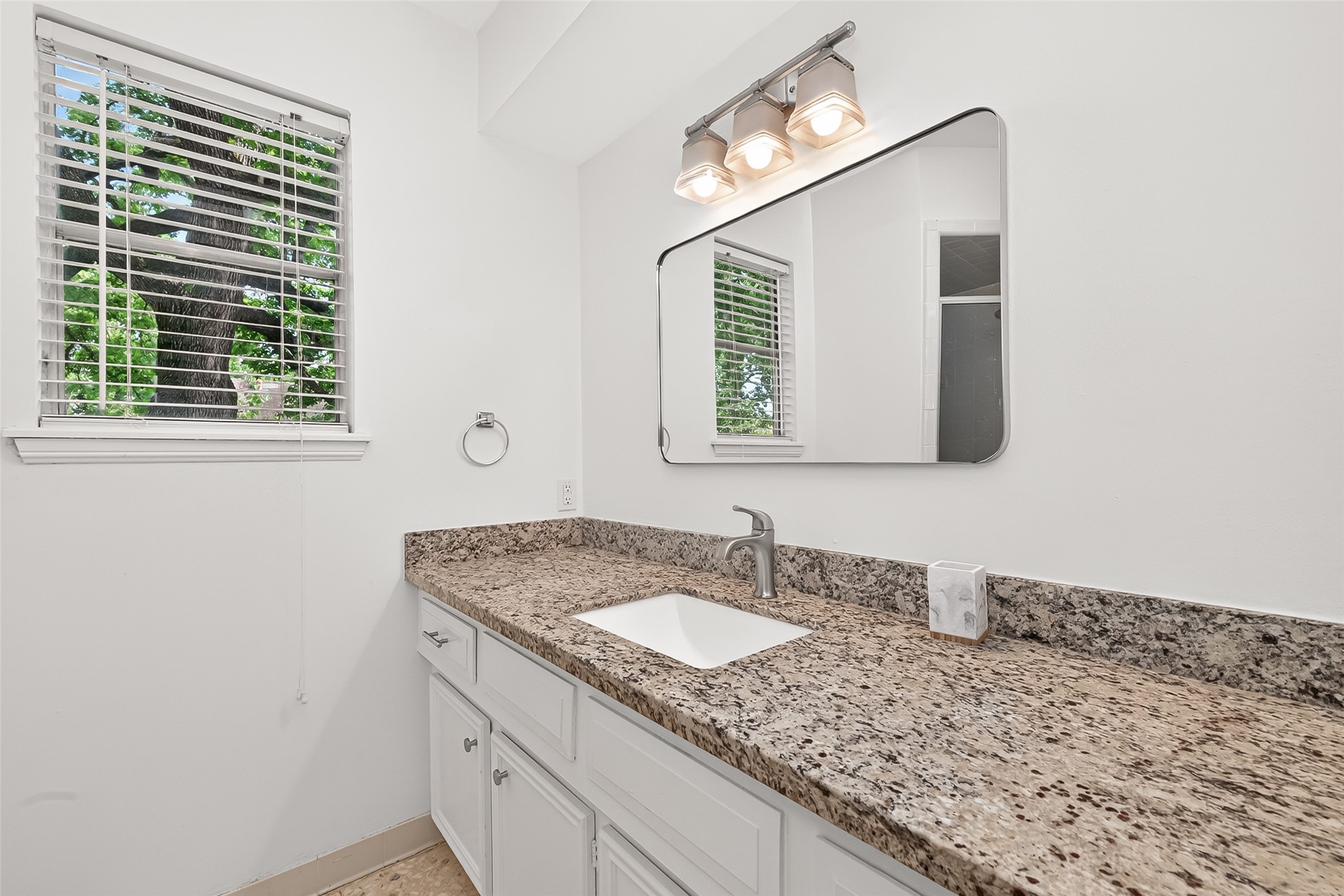 1523 Bodart Drive Property Photo 26