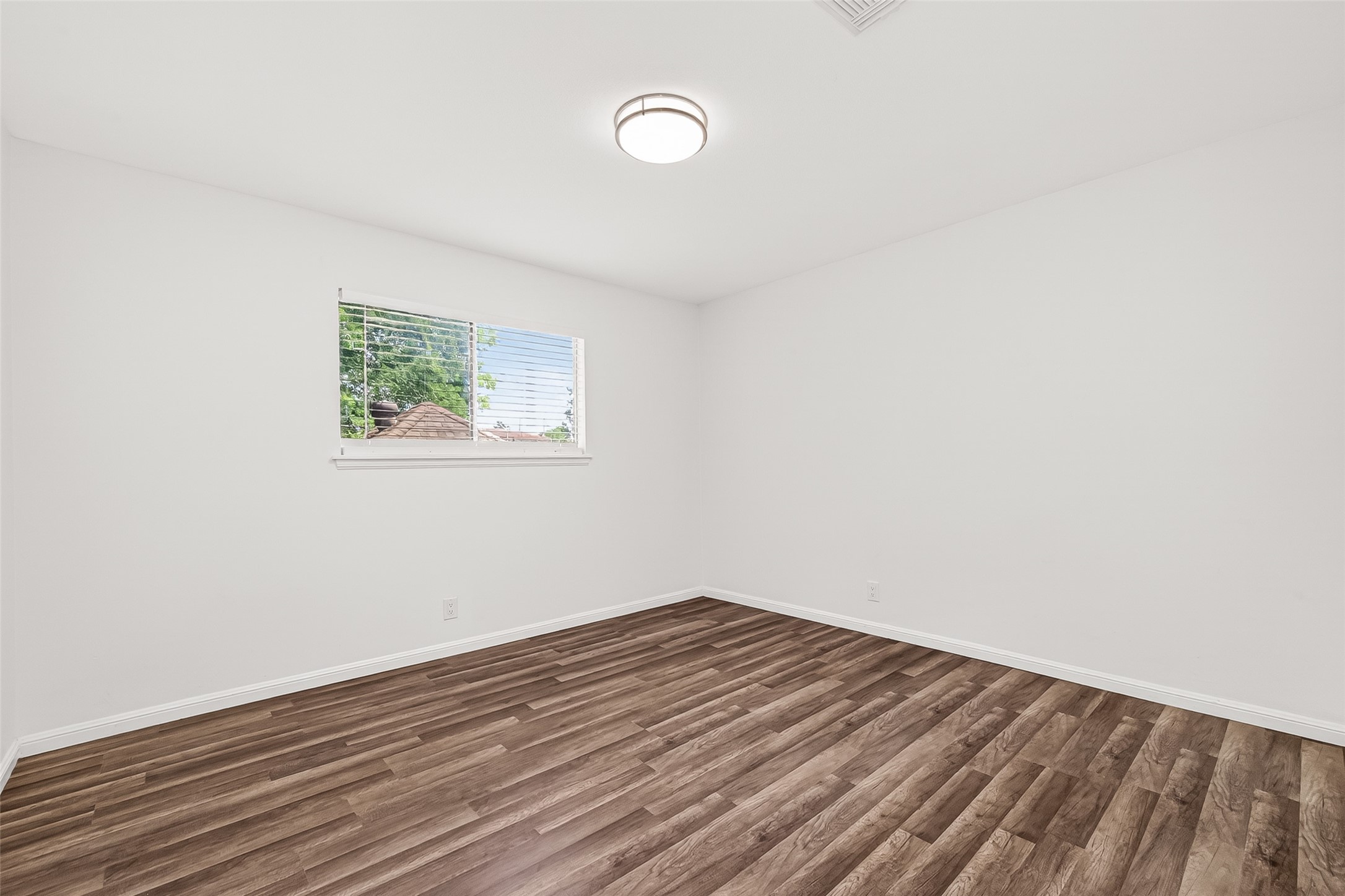 1523 Bodart Drive Property Photo 29