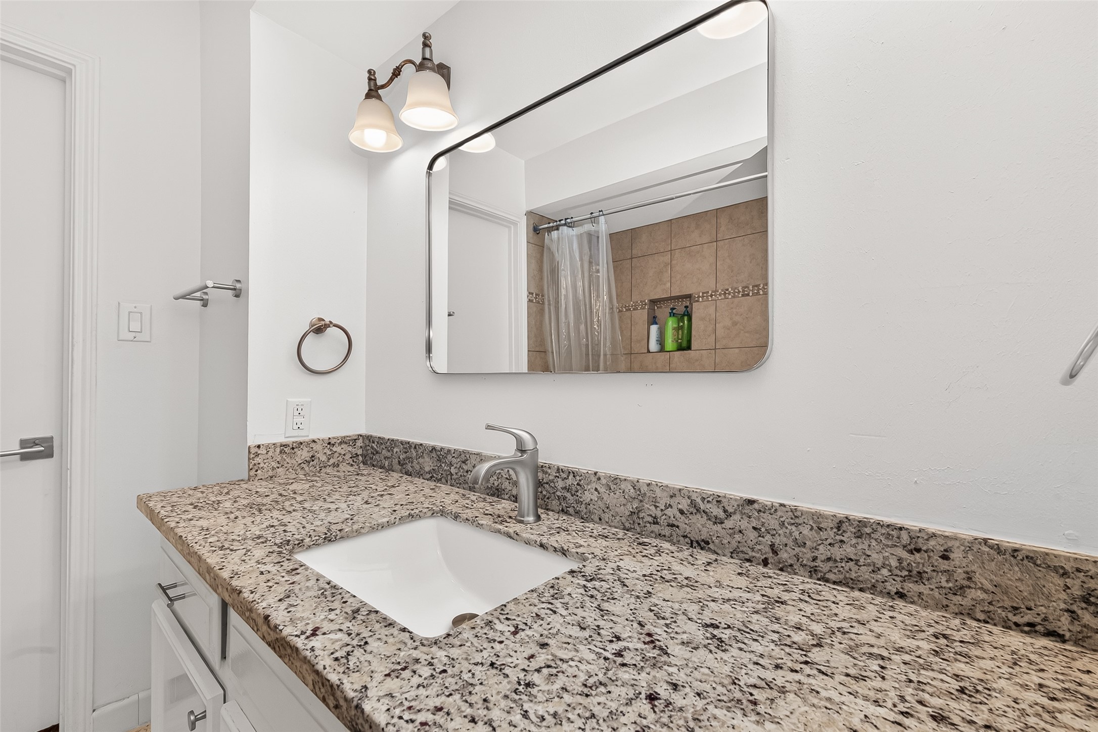1523 Bodart Drive Property Photo 33