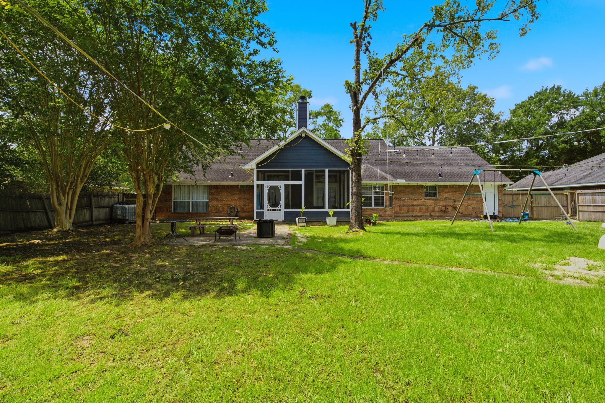 423 E Oak Hill Drive Property Photo 32