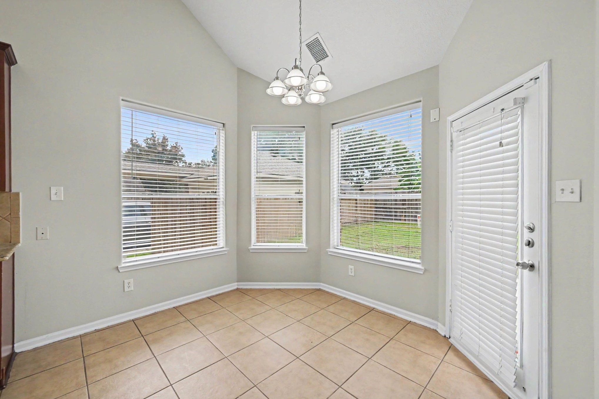 24927 Corbin Gate Drive Property Photo 11