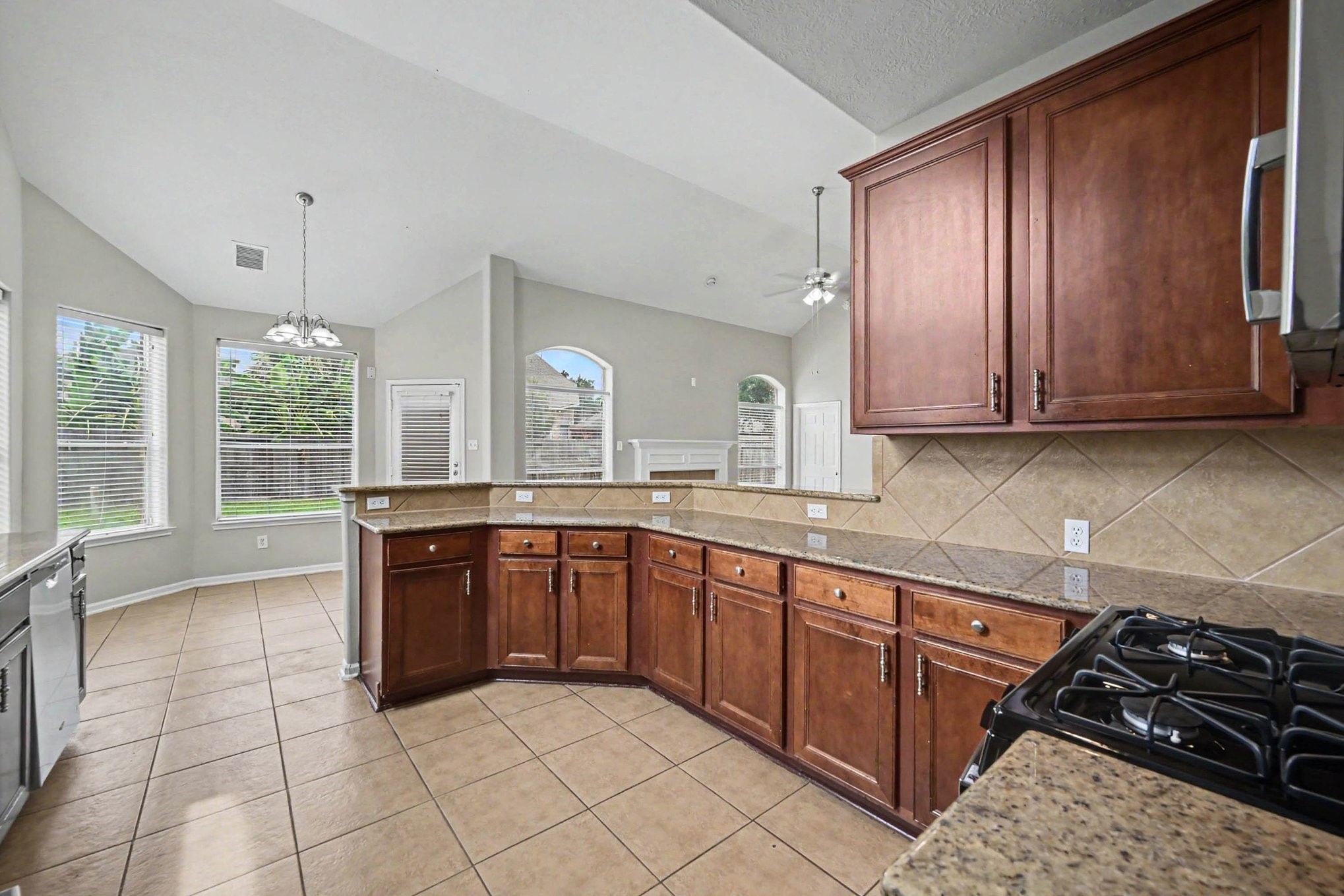 24927 Corbin Gate Drive Property Photo 17