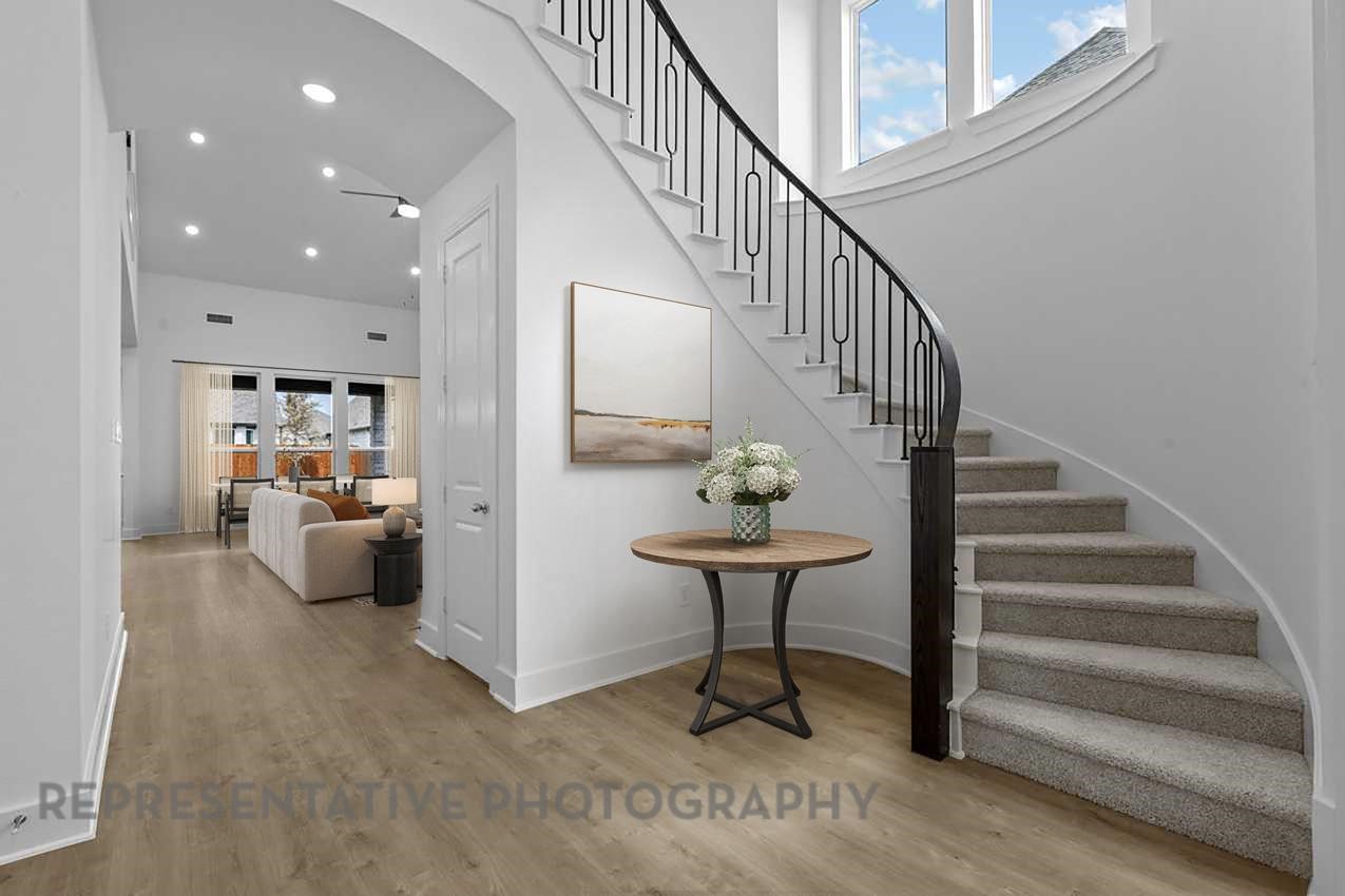 12023 Lake View Boulevard Property Photo 2