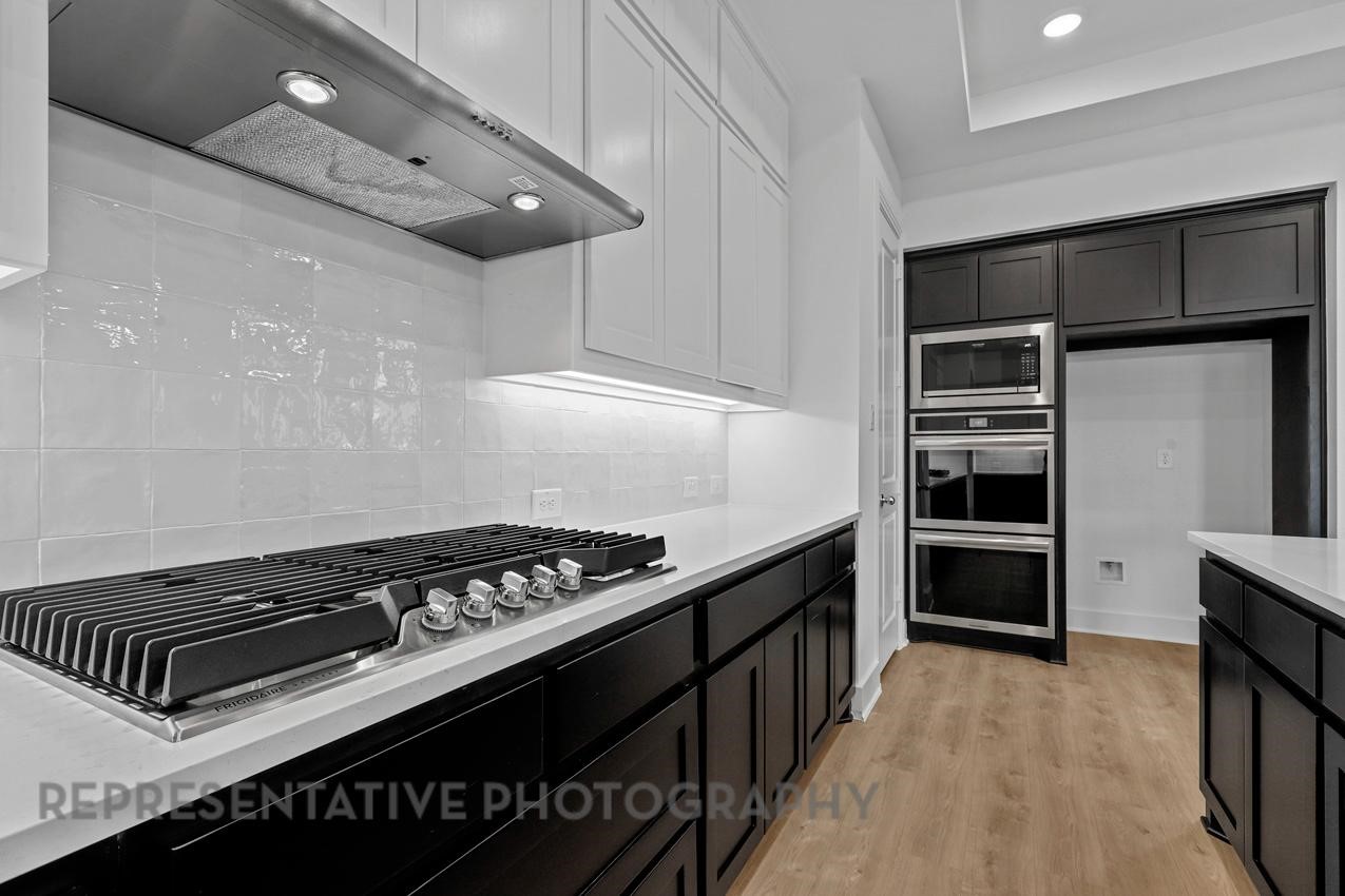 12023 Lake View Boulevard Property Photo 15