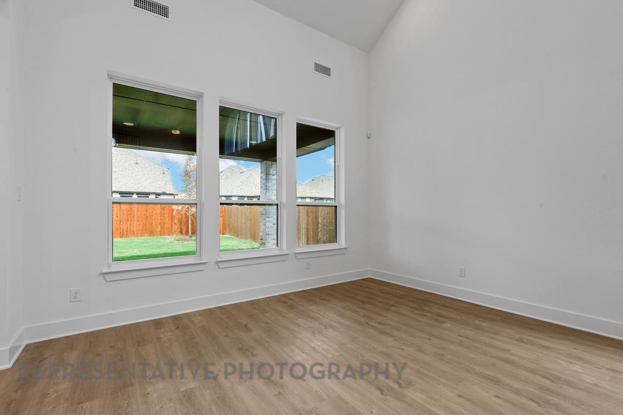 12023 Lake View Boulevard Property Photo 29