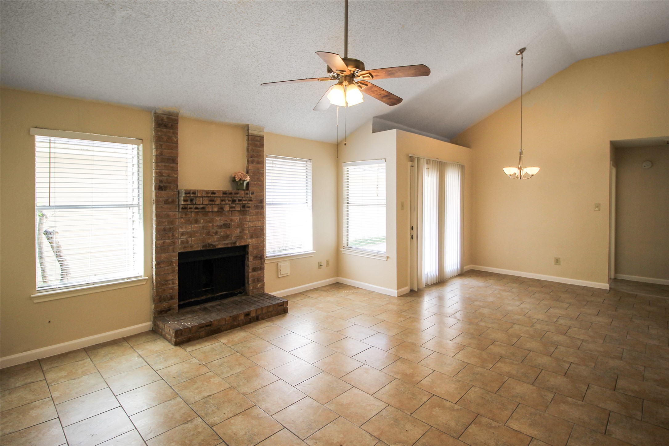 11614 Gullwood Property Photo 3