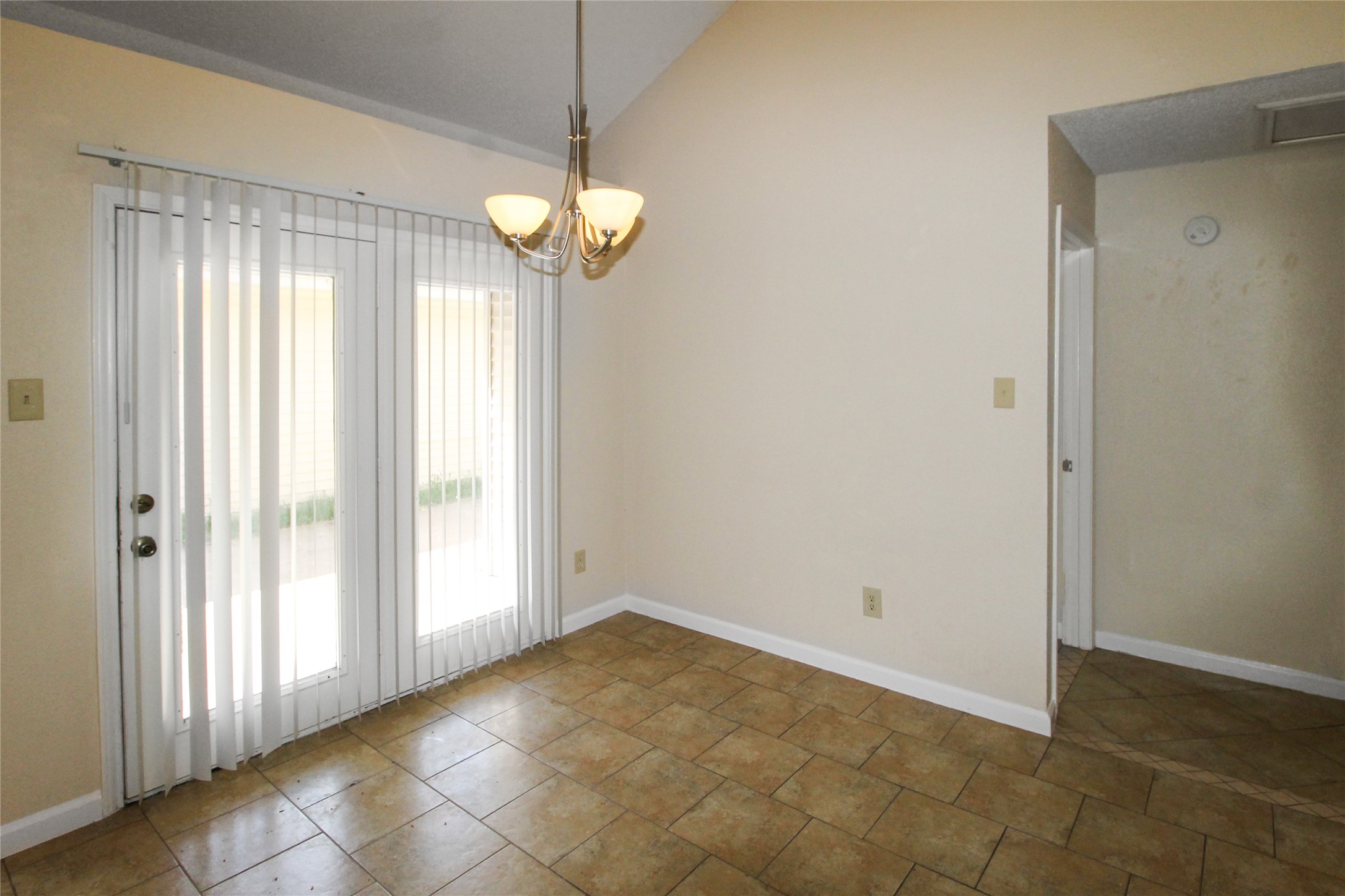 11614 Gullwood Property Photo 6