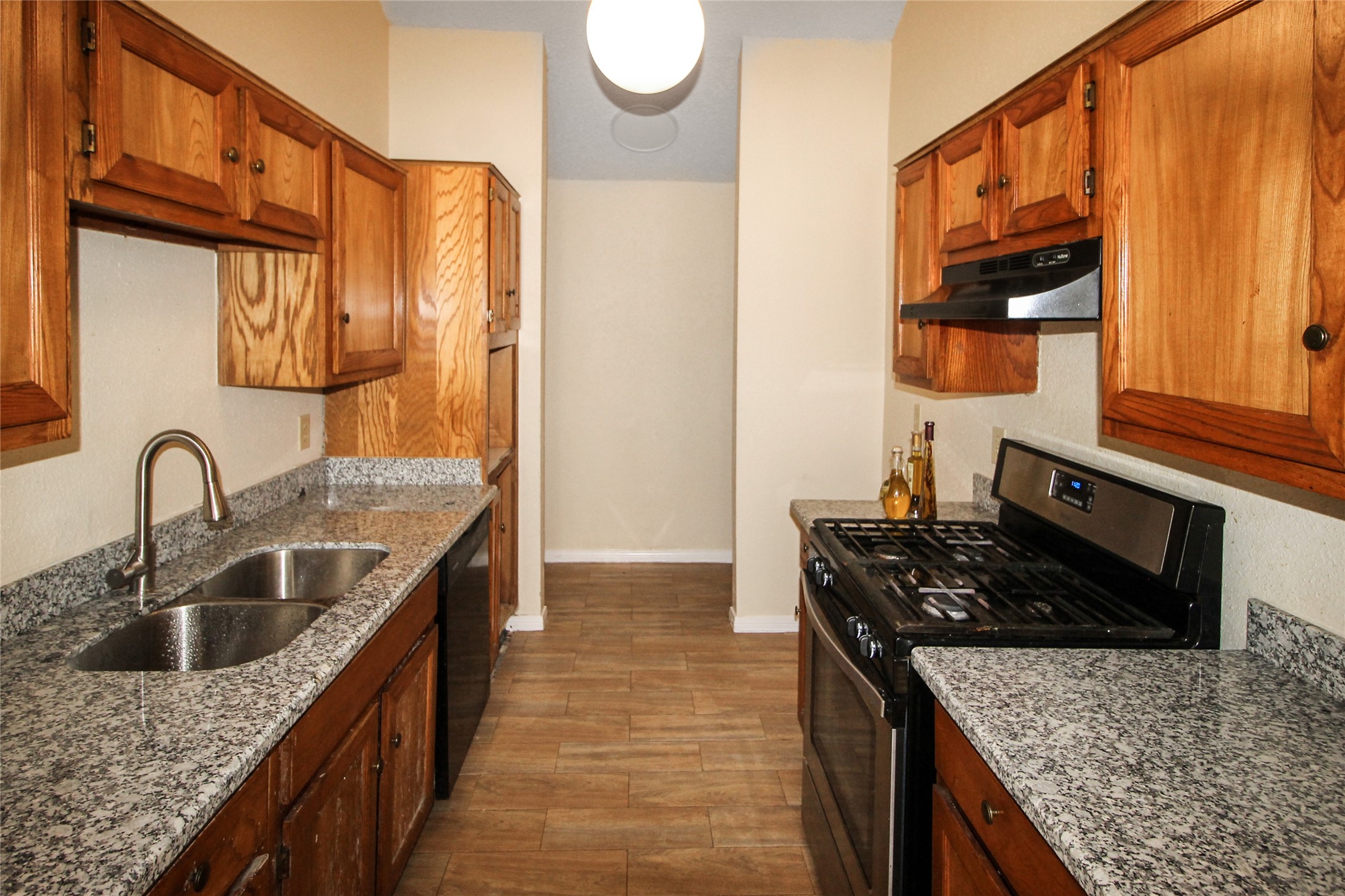 11614 Gullwood Property Photo 7
