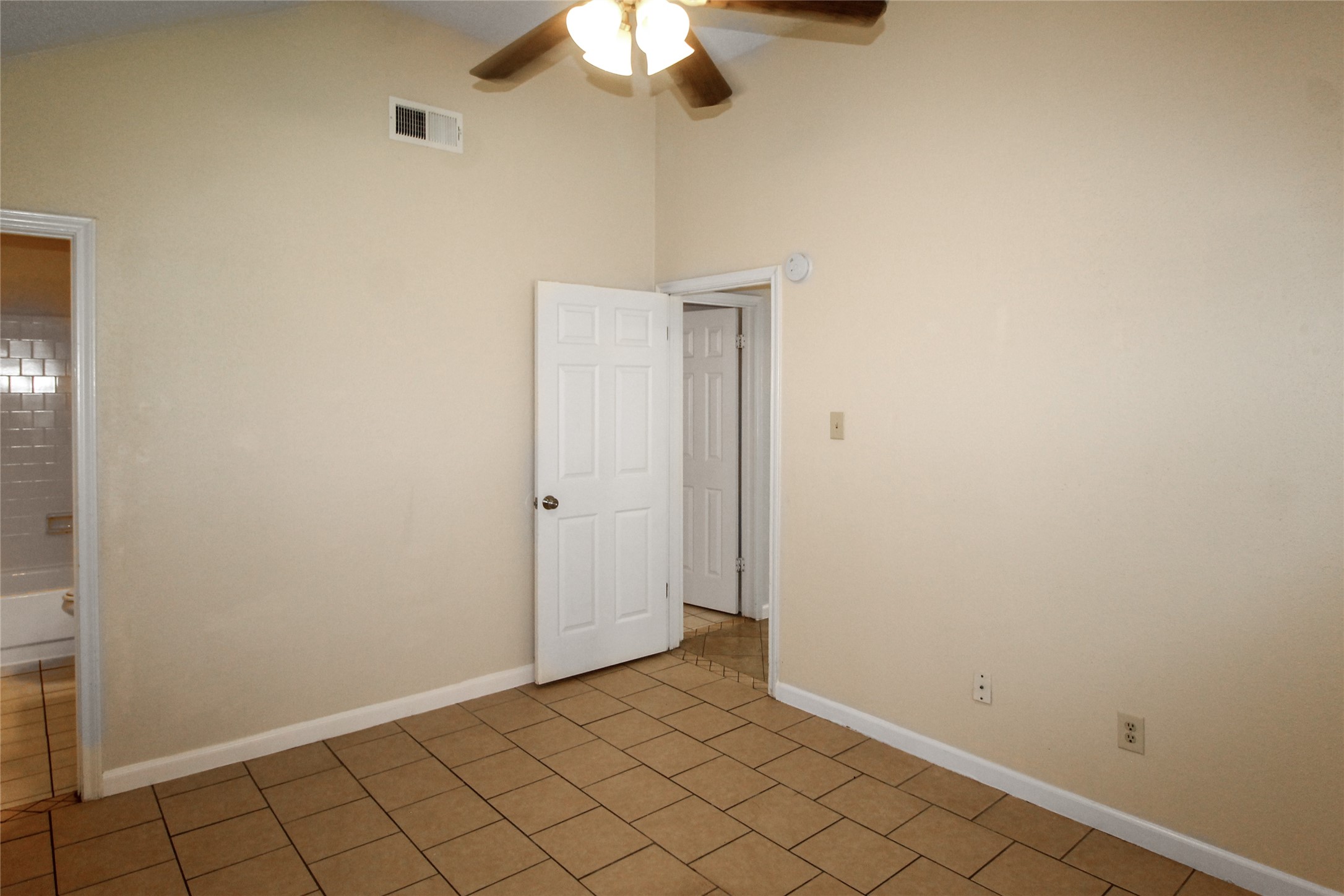 11614 Gullwood Property Photo 17