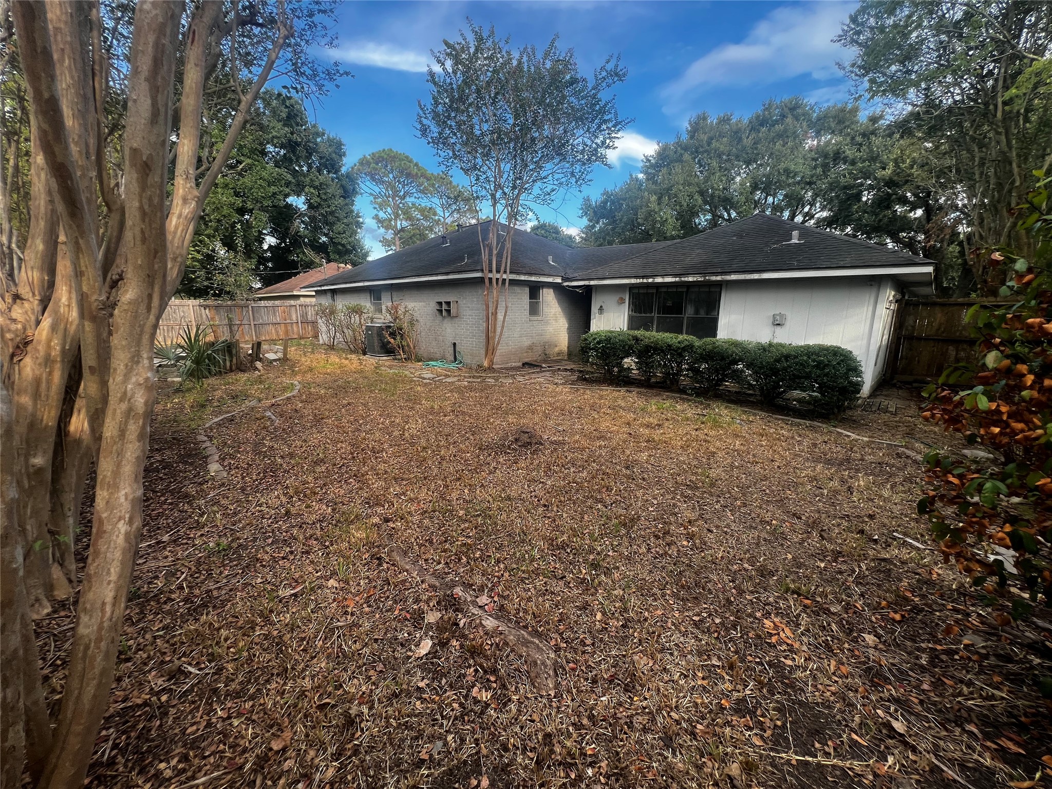 606 Fairway Drive Property Photo 5