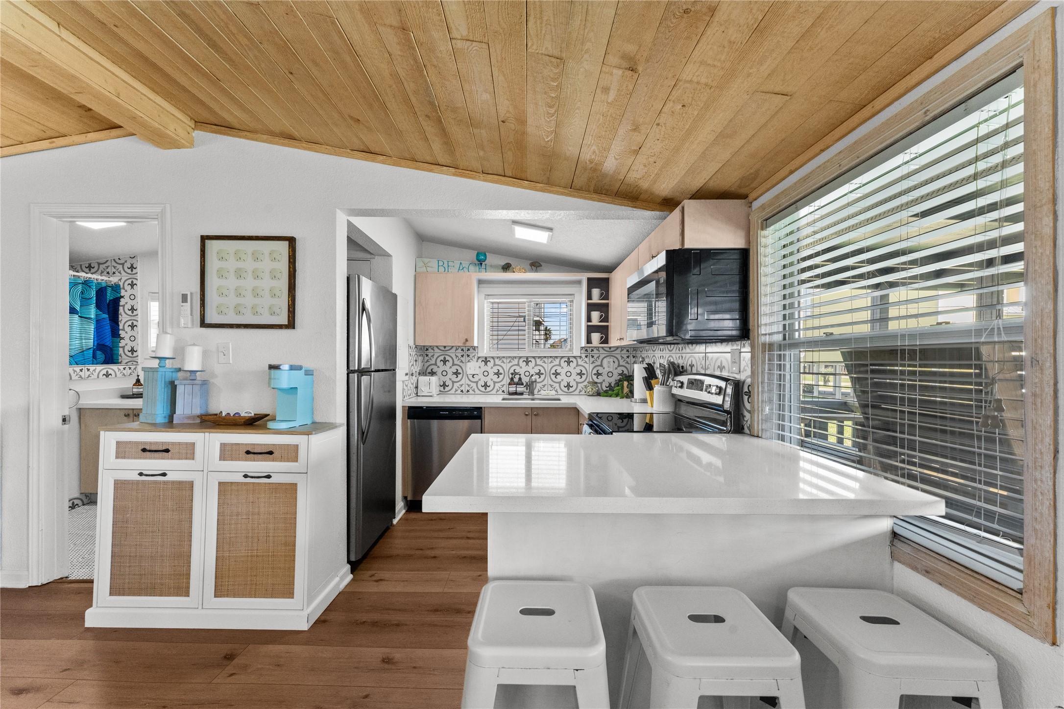 14103 Duncan Way Property Photo 6