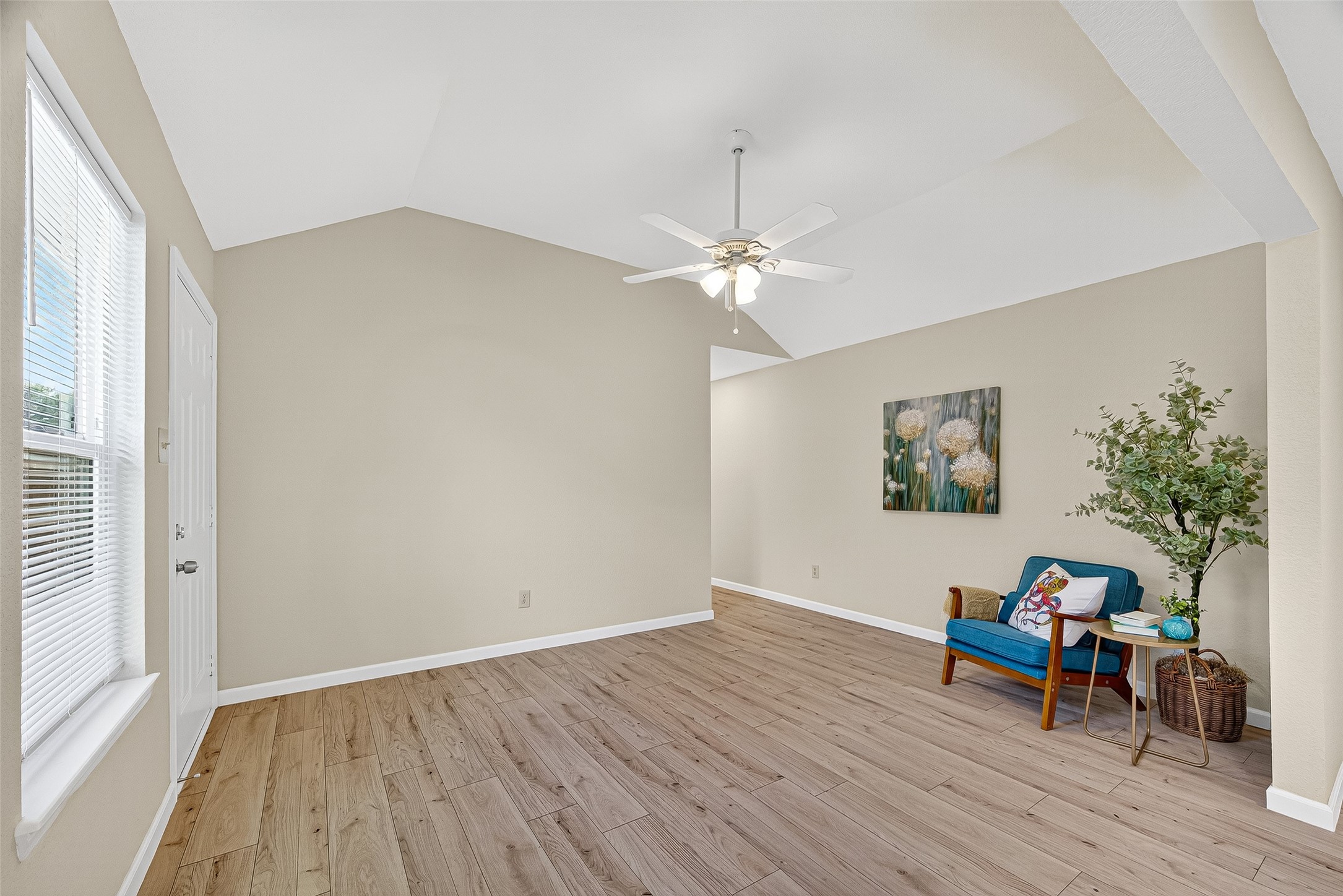 13822 Northlake Drive Property Photo 5