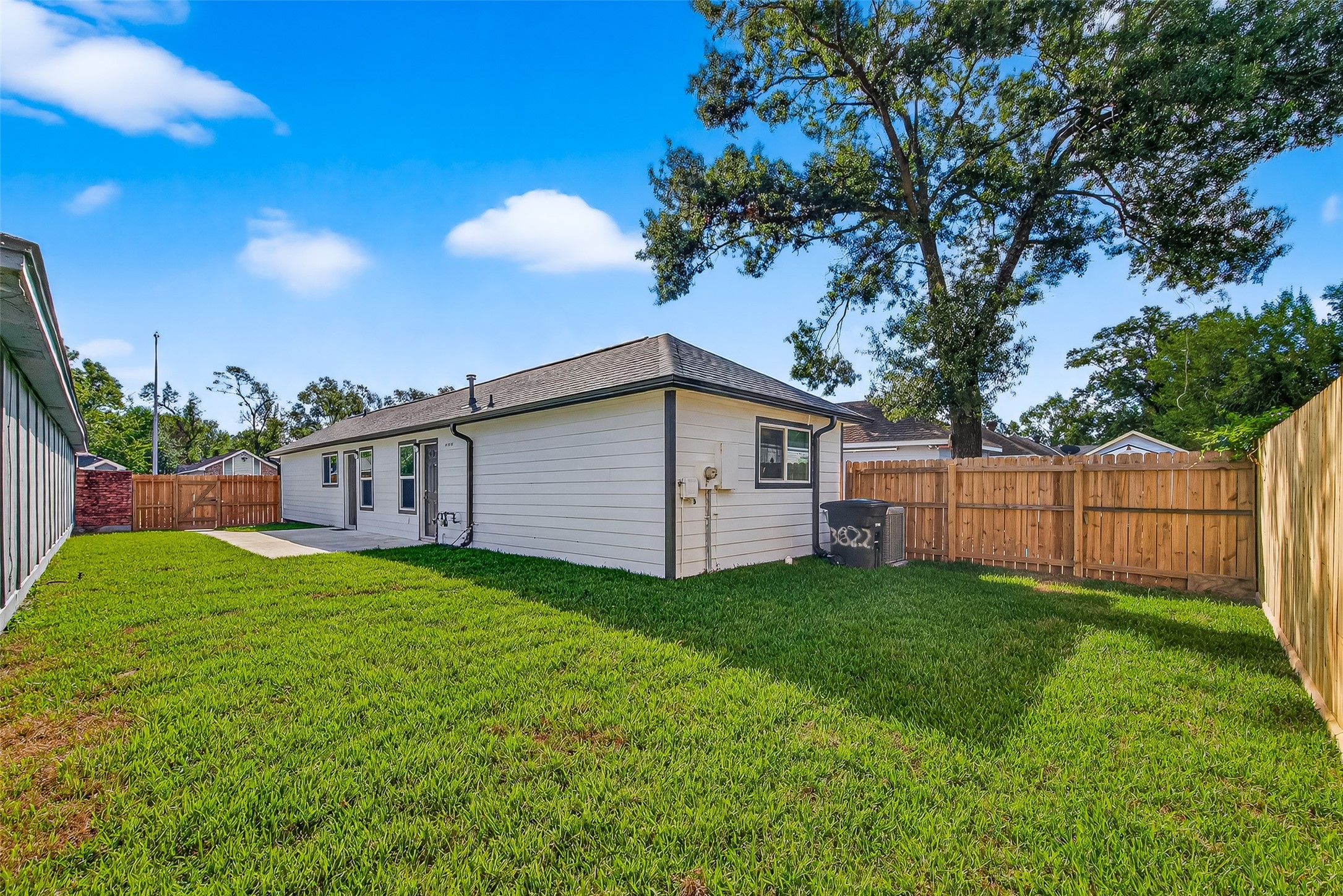 13822 Northlake Drive Property Photo 21