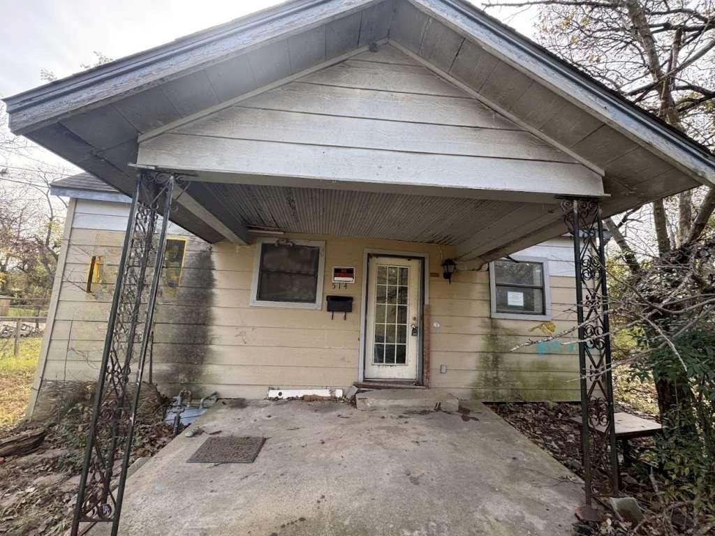 514 E 5th Street Property Photo 6