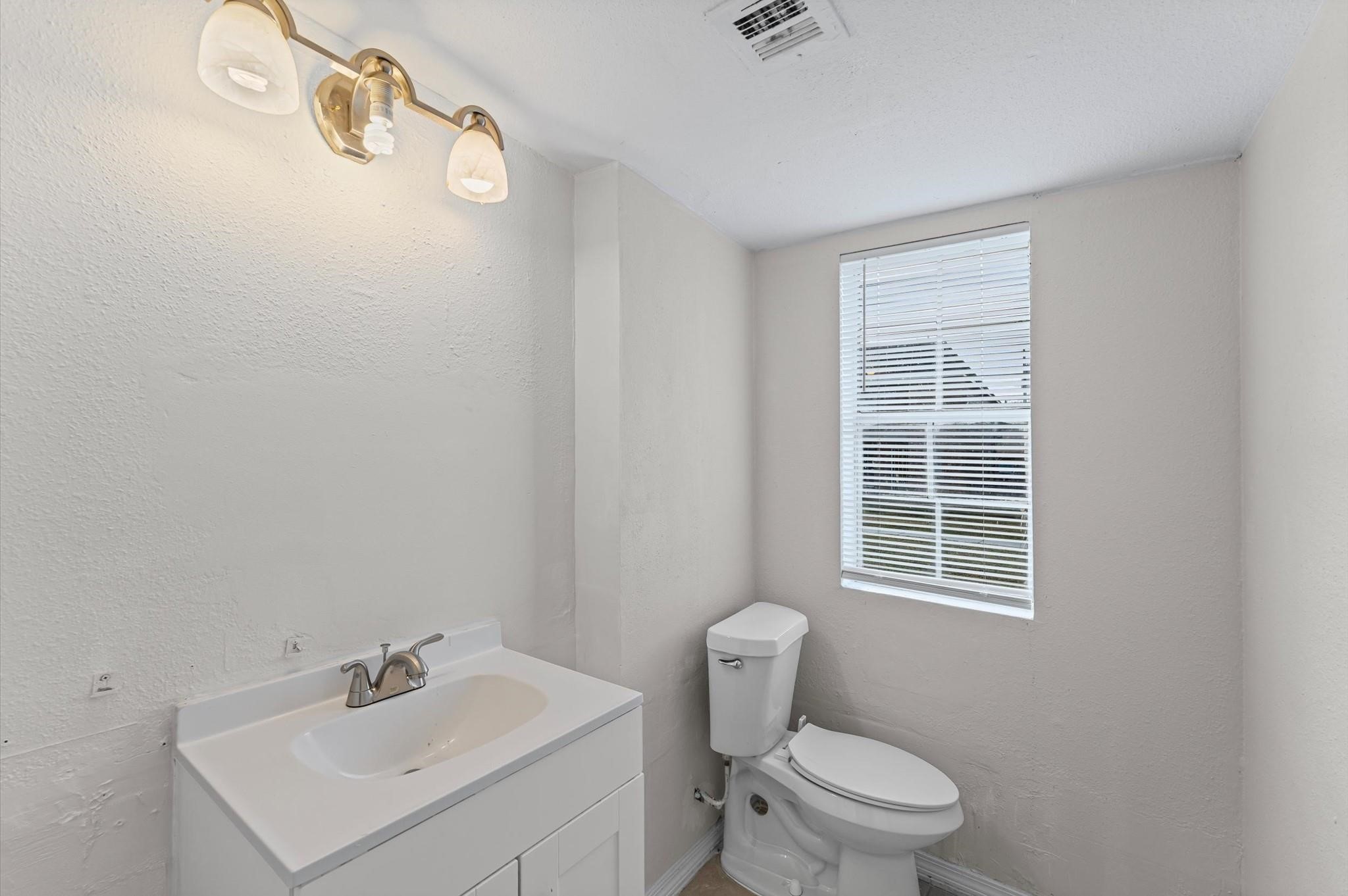 12208 Ormandy Street Property Photo 10