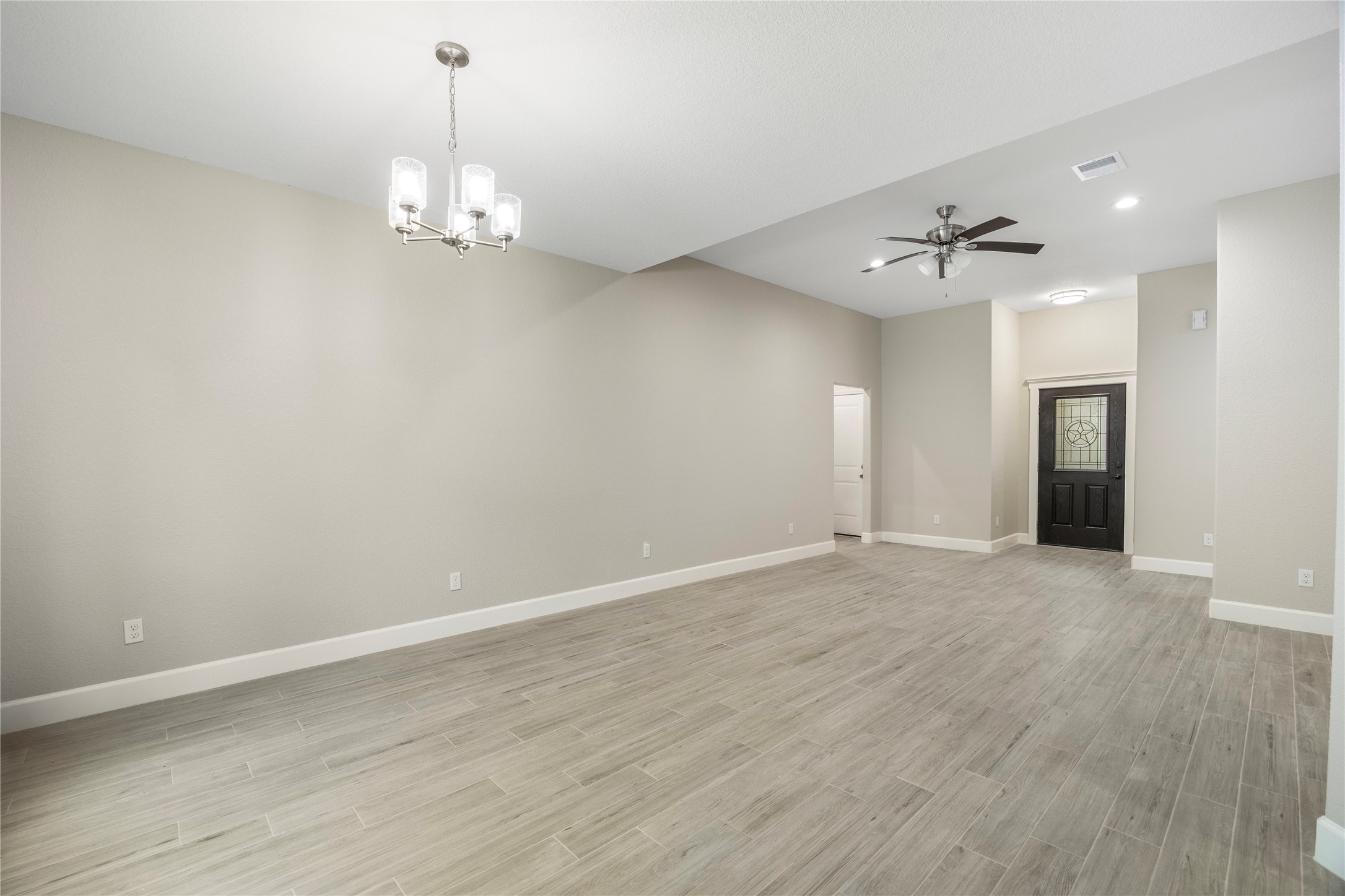 10464 Royal Adrian Drive Property Photo 11