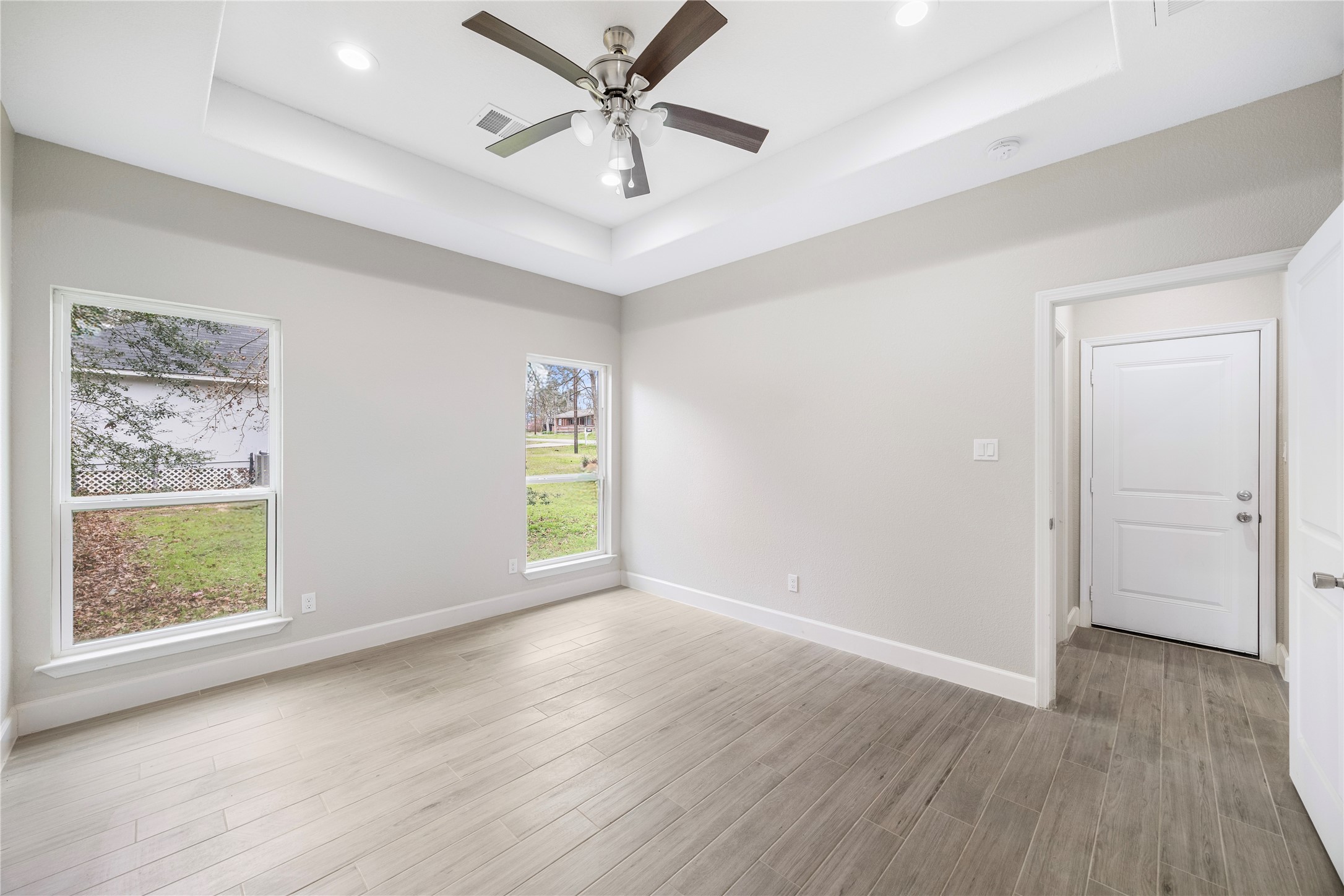 10464 Royal Adrian Drive Property Photo 17