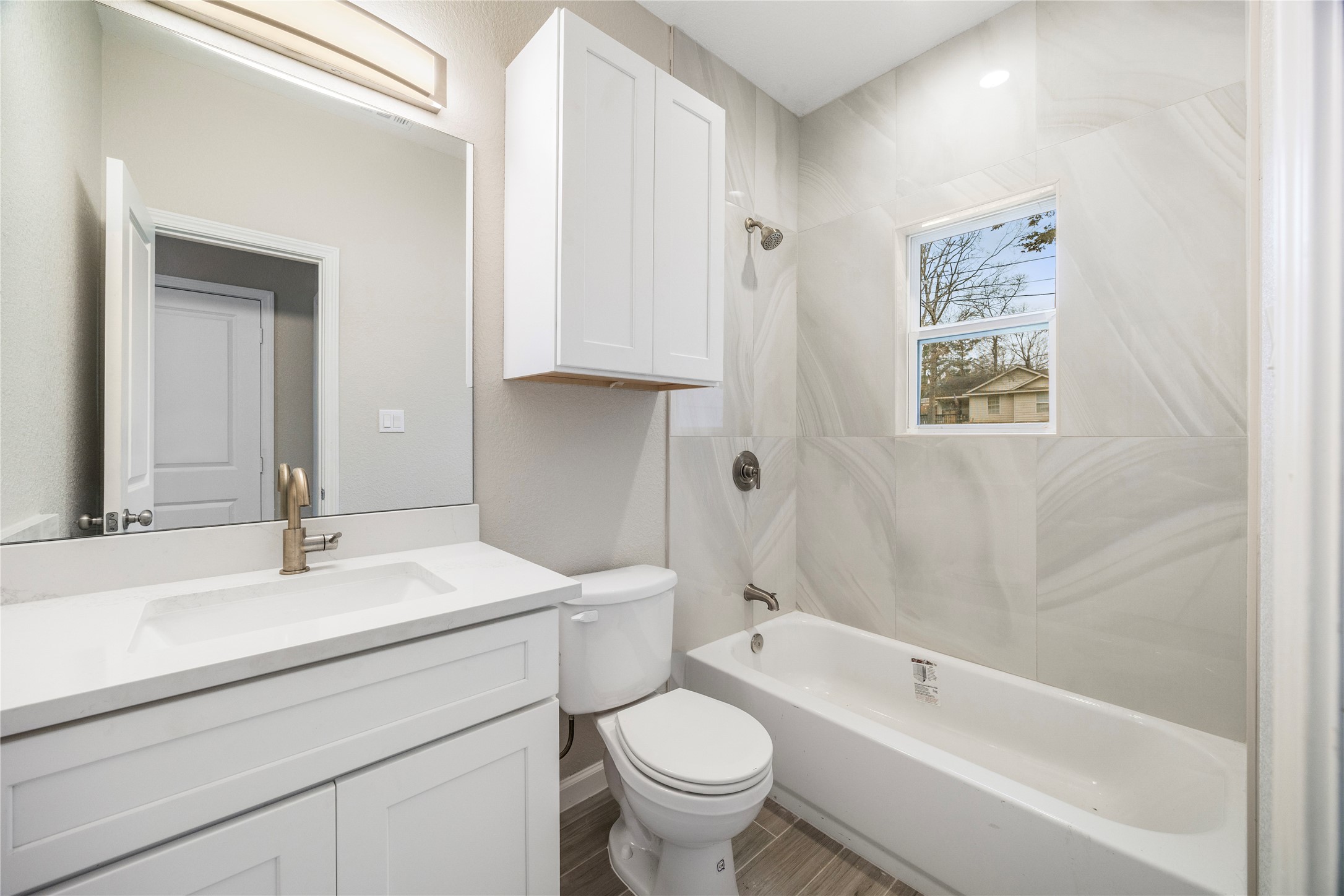 10464 Royal Adrian Drive Property Photo 29